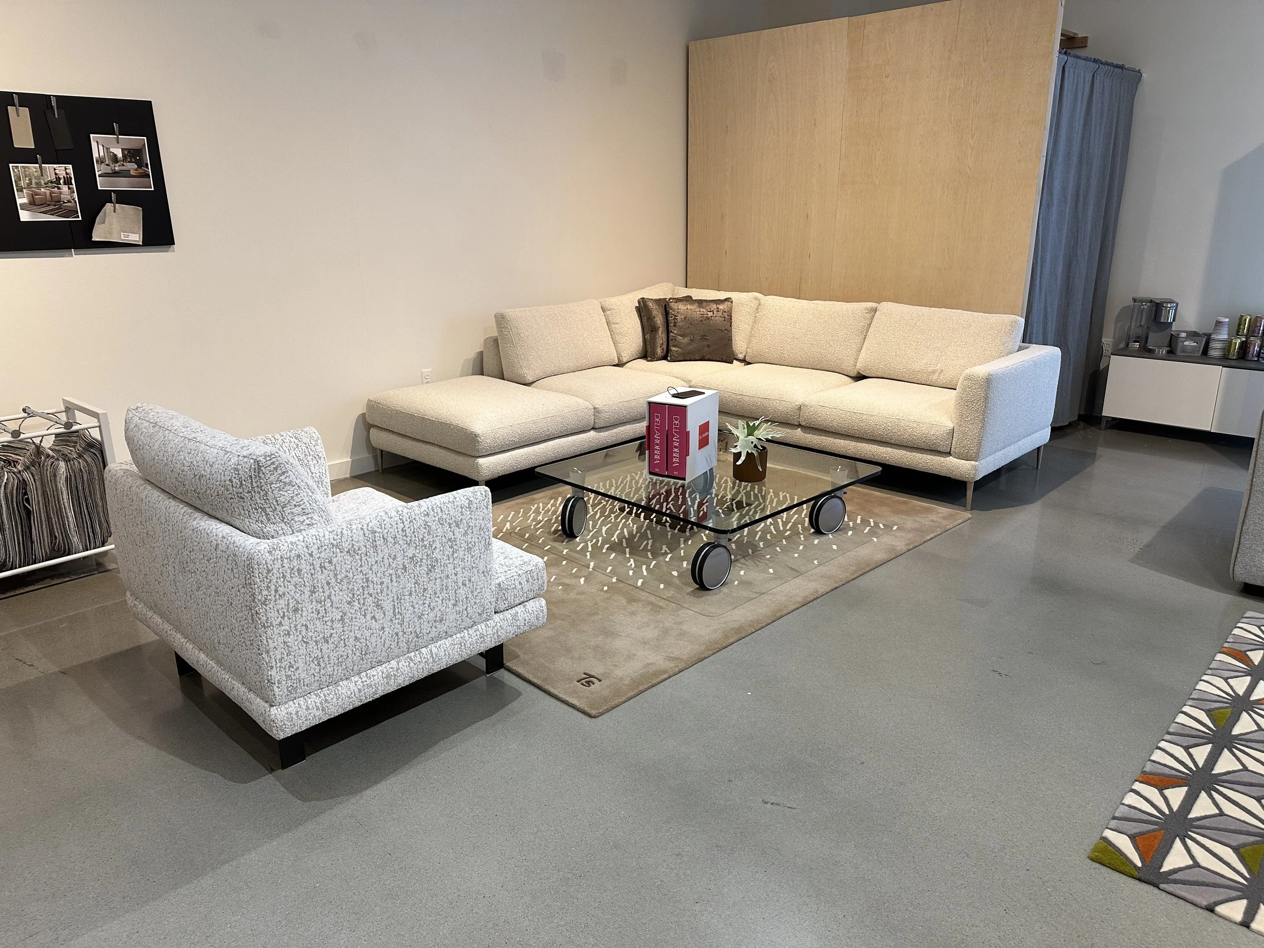 DANIA // AC-2090 SECTIONAL