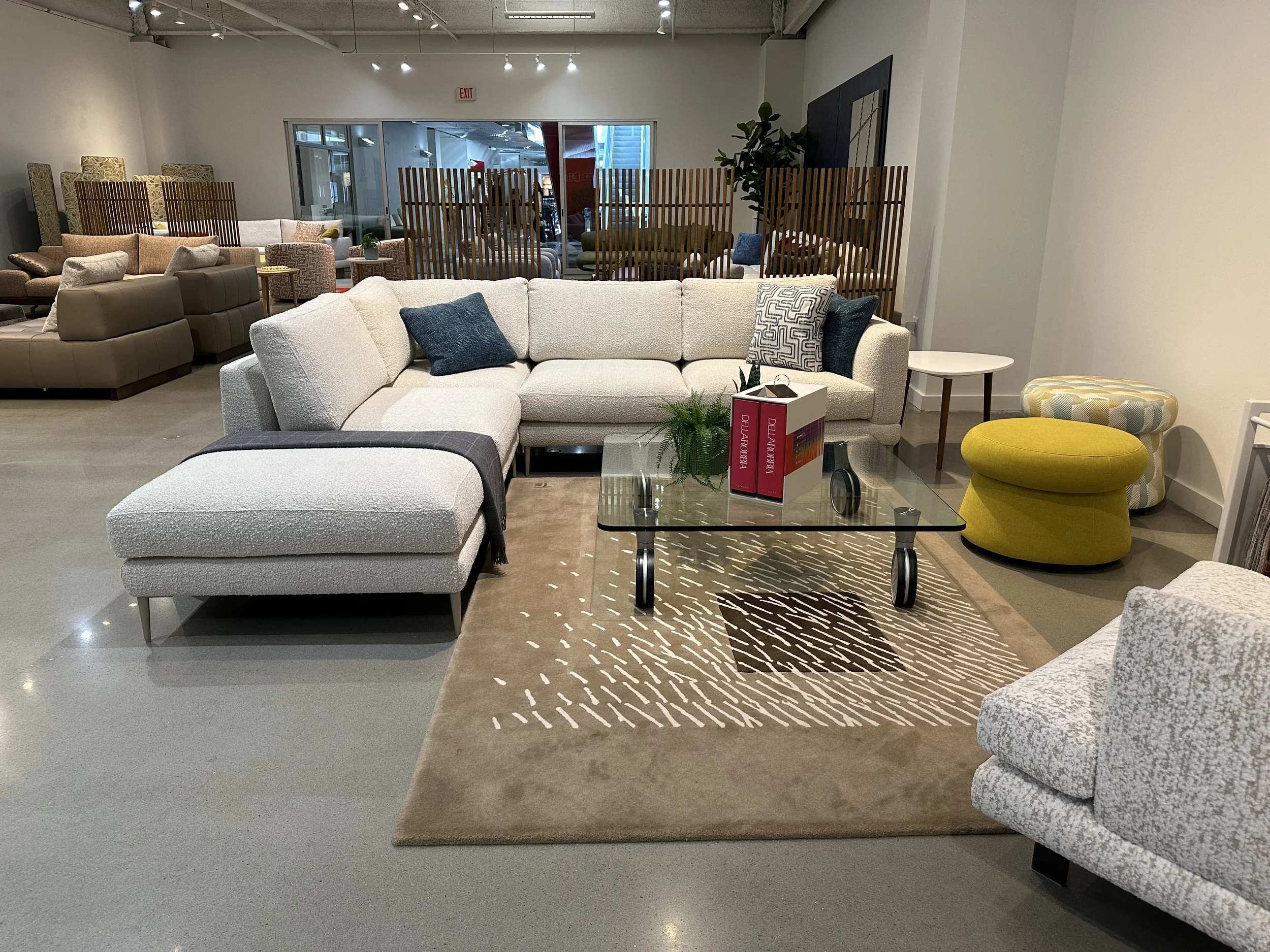 DANIA // AC-2090 SECTIONAL