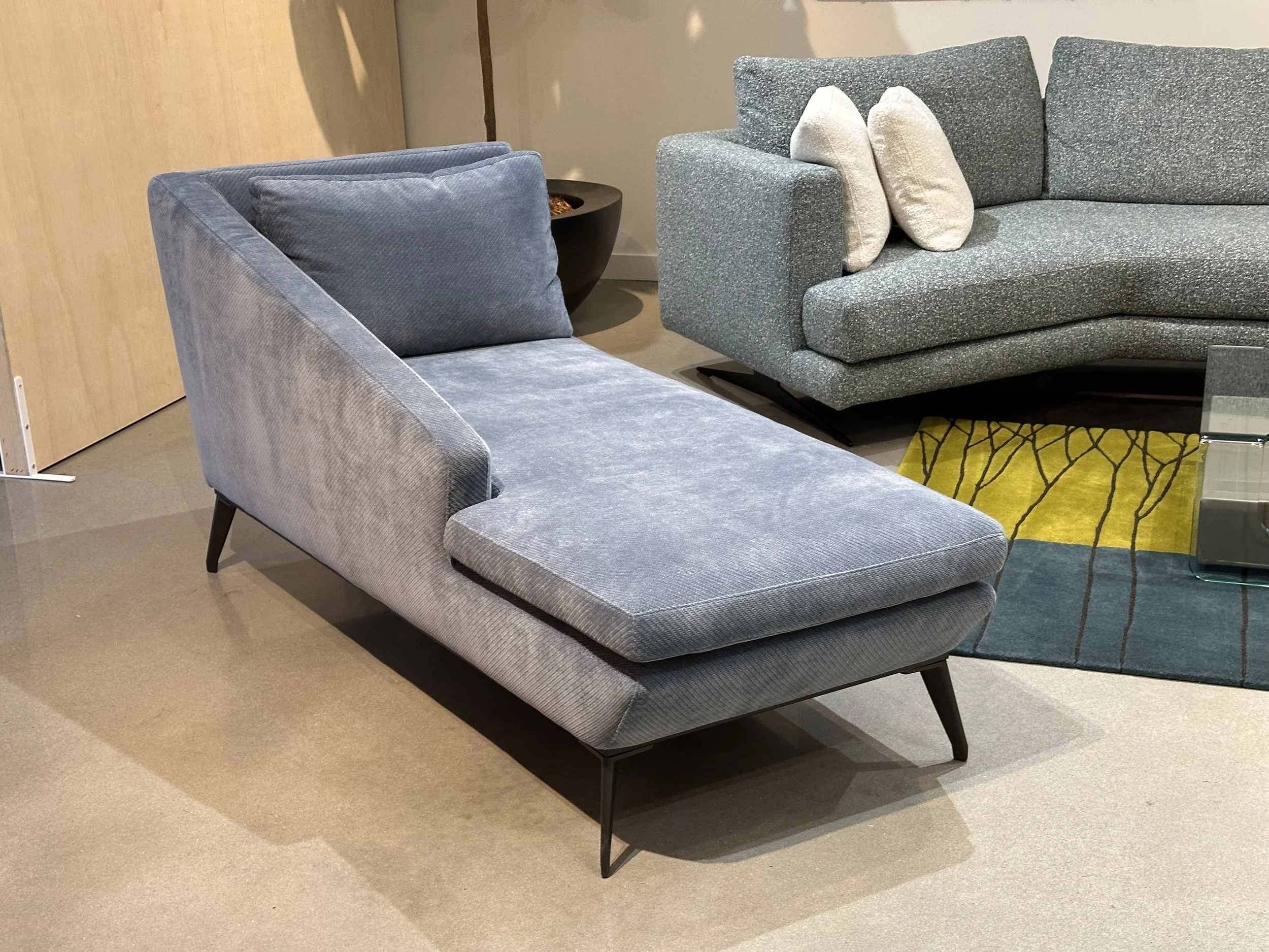 CLEO // AC-2152 CHAISE LOUNGE