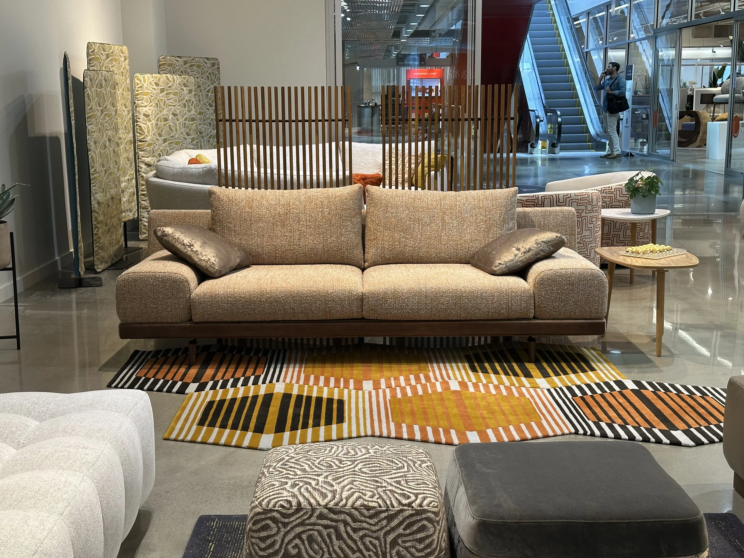 WELLS // AC-2250 SOFA