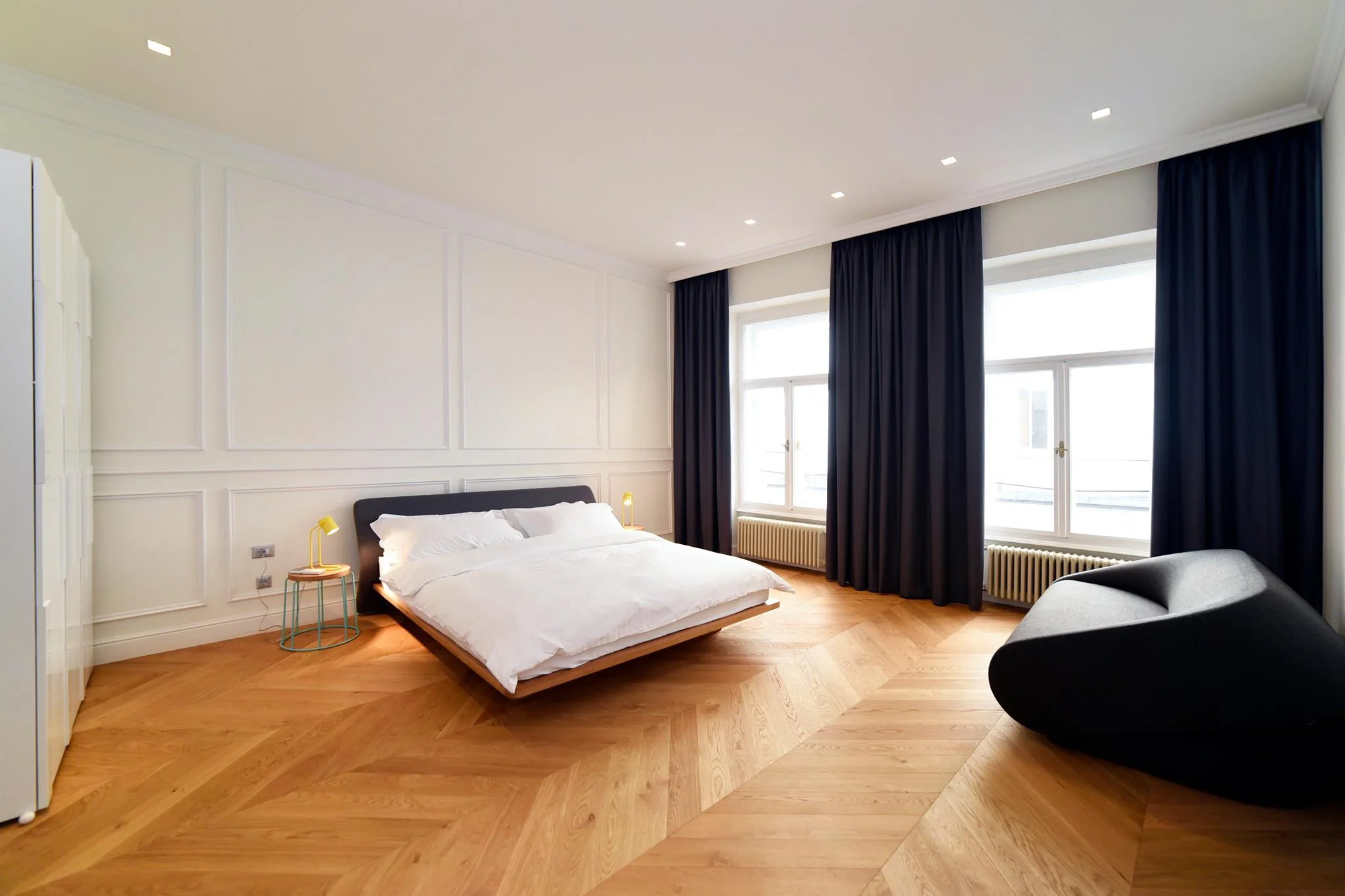 PLATFORM BED SLIM.JPG