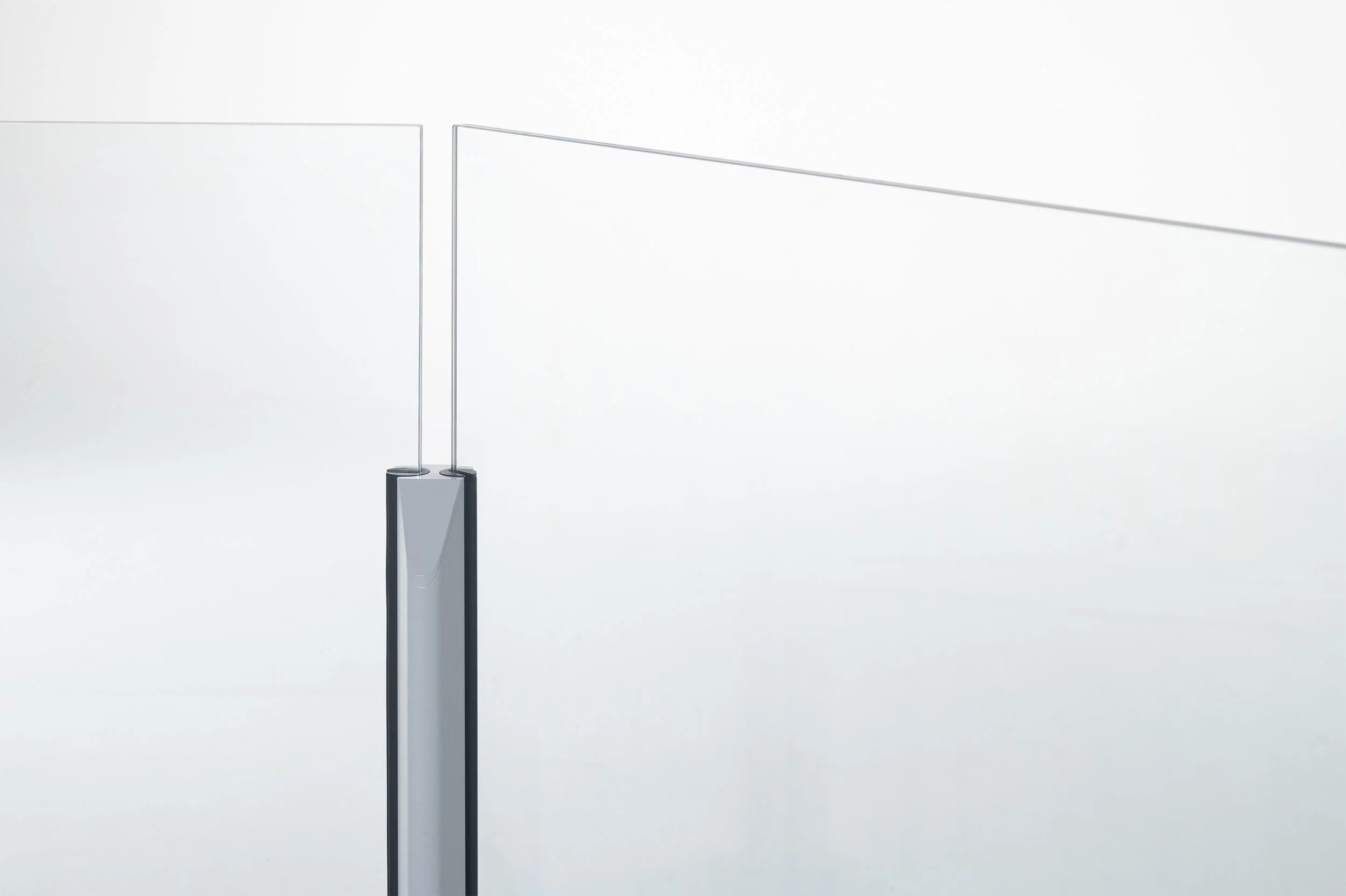  Alura is a modern glass balustrade system for terraces and other applications. The system is built around a triangular aluminium extrusion that not only reinforces the structural strength but also communicates a modern, robust aesthetic. The key fea