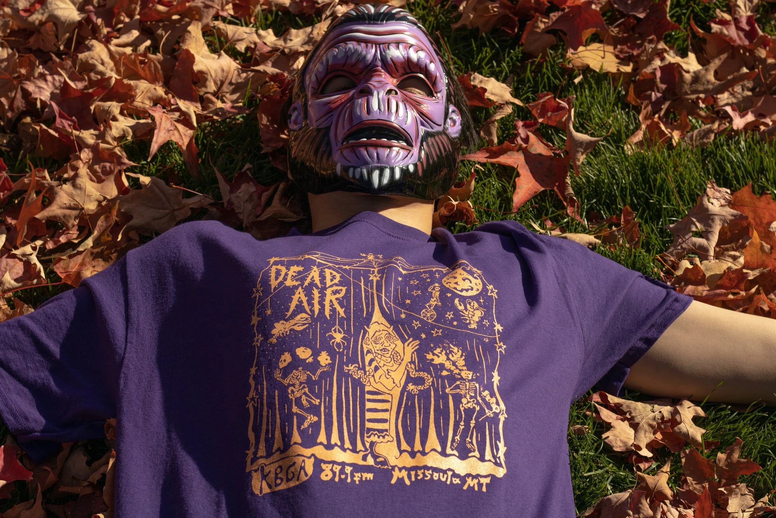 Dead Air Scary Sideshow t-shirt