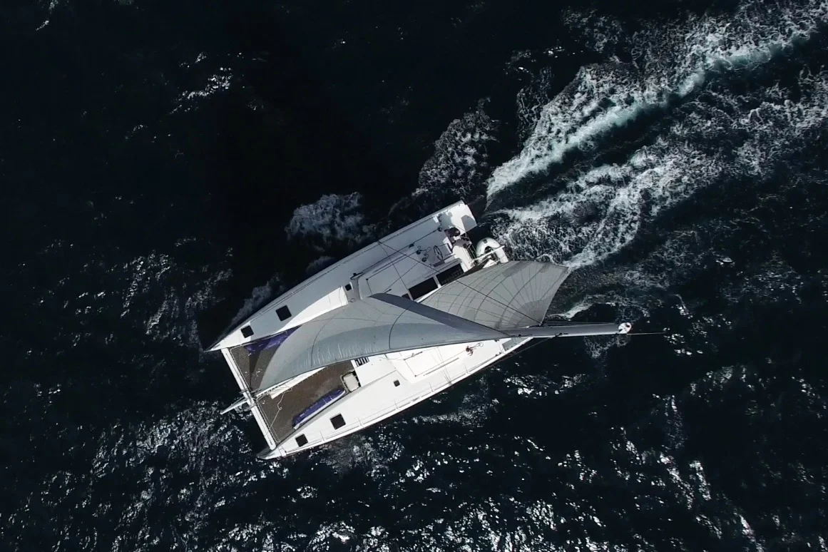 catamaran+eos+54+Porquerolles+grand+voyage+rapide+performant+confortable+%2829%29_copy.jpg