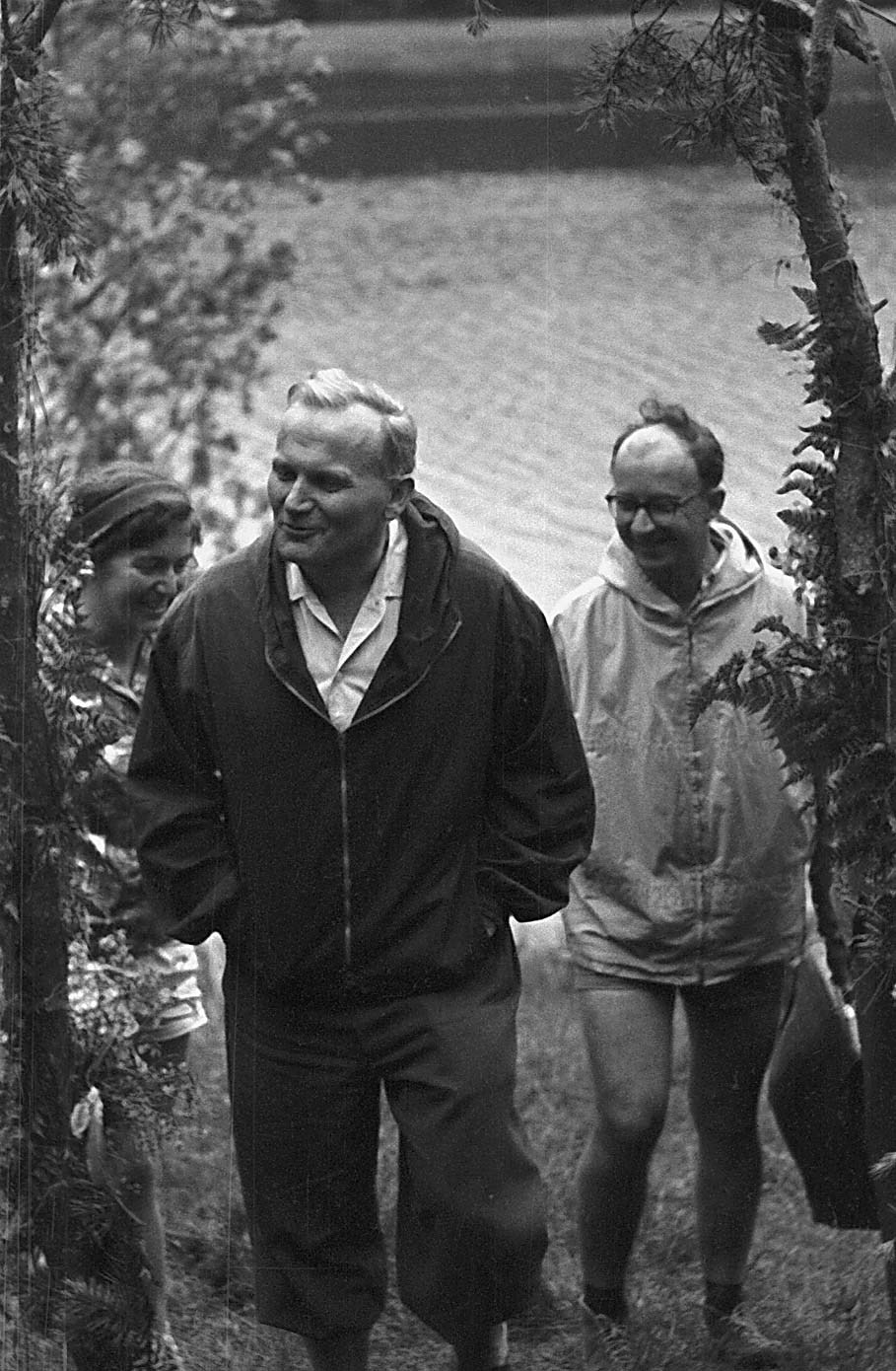 Source: Catholic Gentlemen website (“20 Images That Prove St. John Paul II was the Coolest Saint Ever"