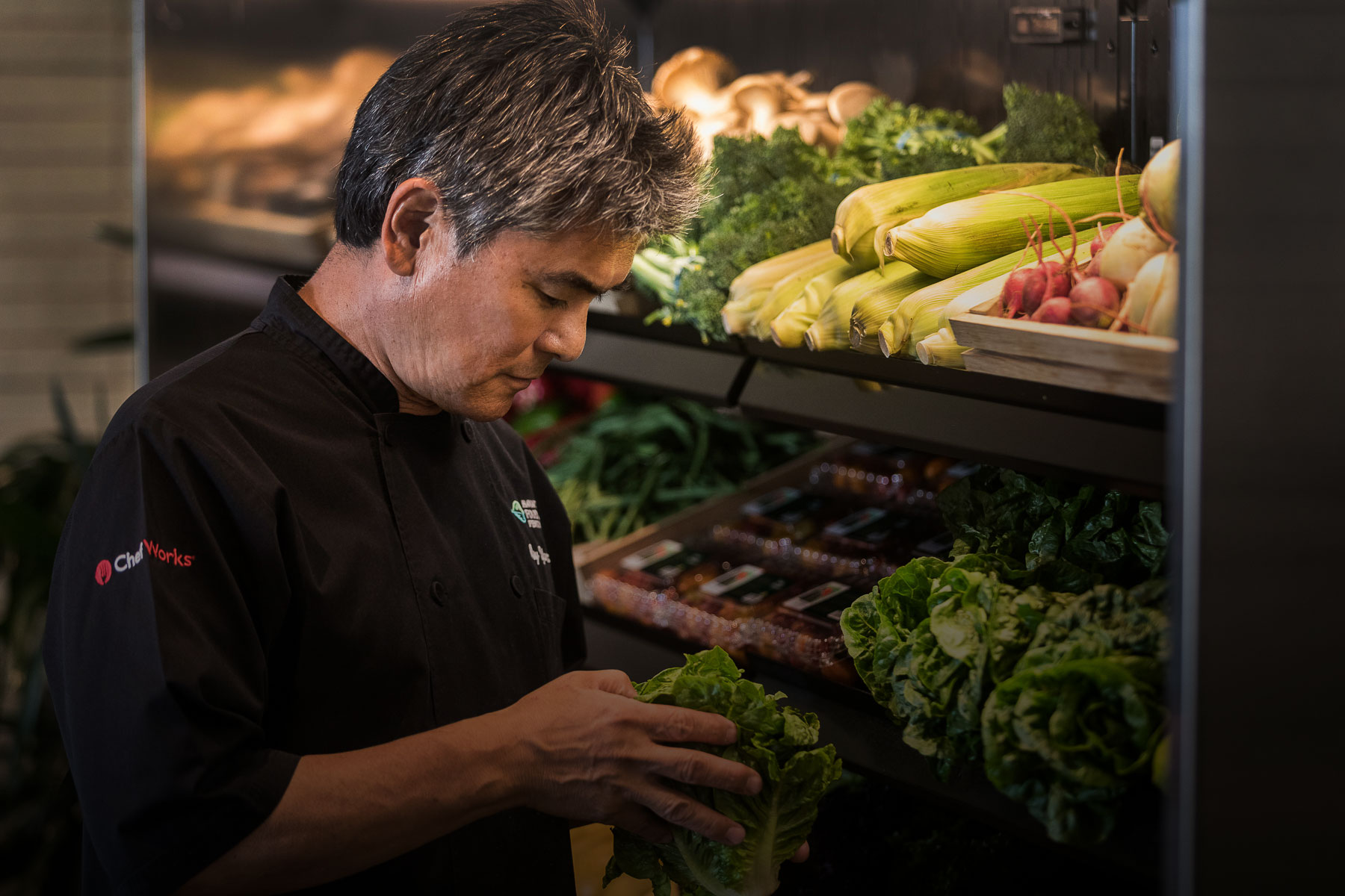 roy-yamaguchi_humble-market-kitchin-produce.jpg
