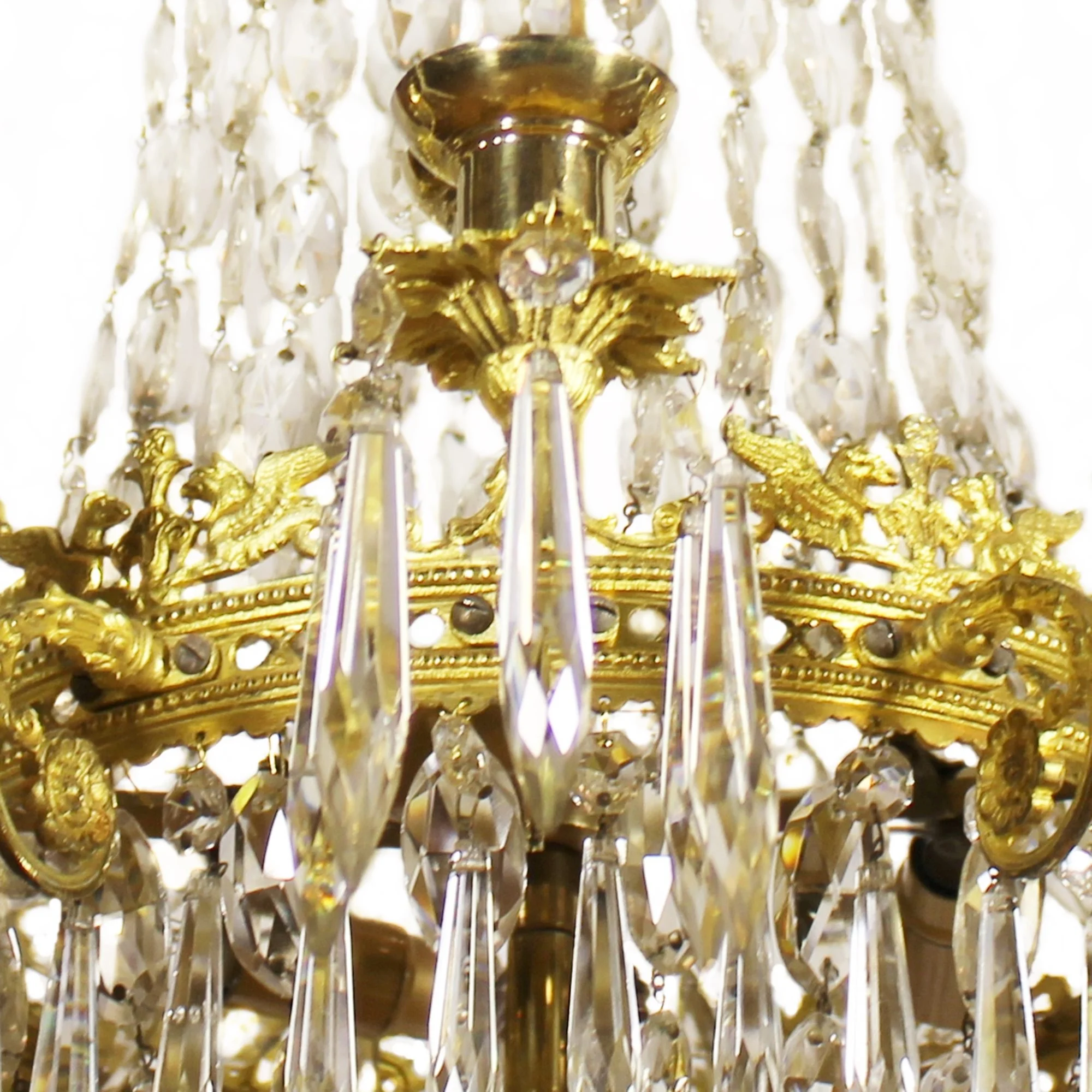 rikt ornamenterad ljuskrona. hagelins antik 180528 04