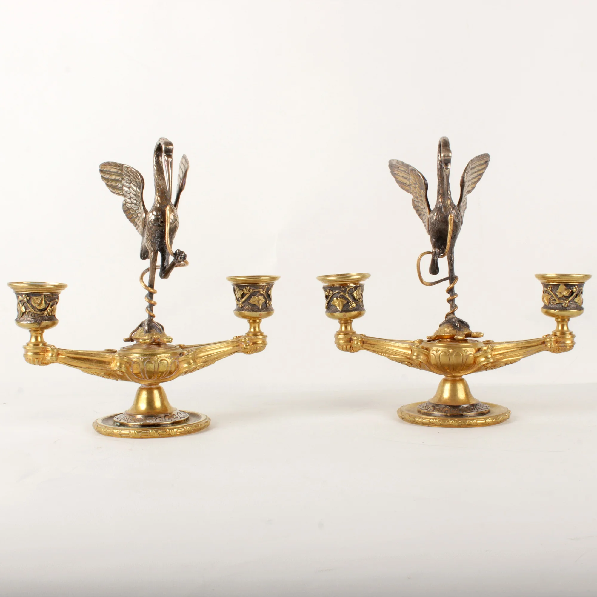 FÖRGYLLDA FÖRSILVRADE LJUSSTAKAR