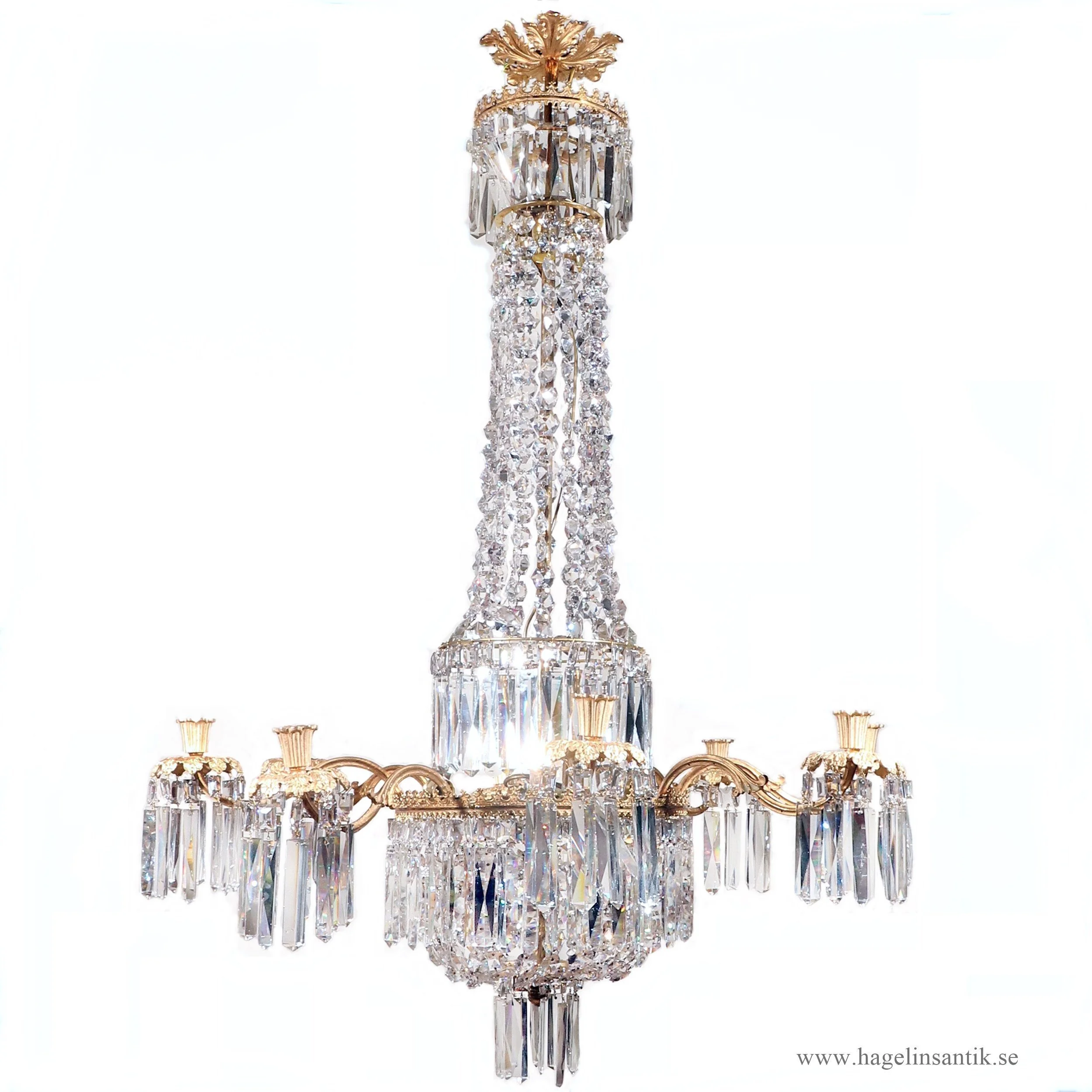 Elegant ljuskrona 1800-talets 2a hälft