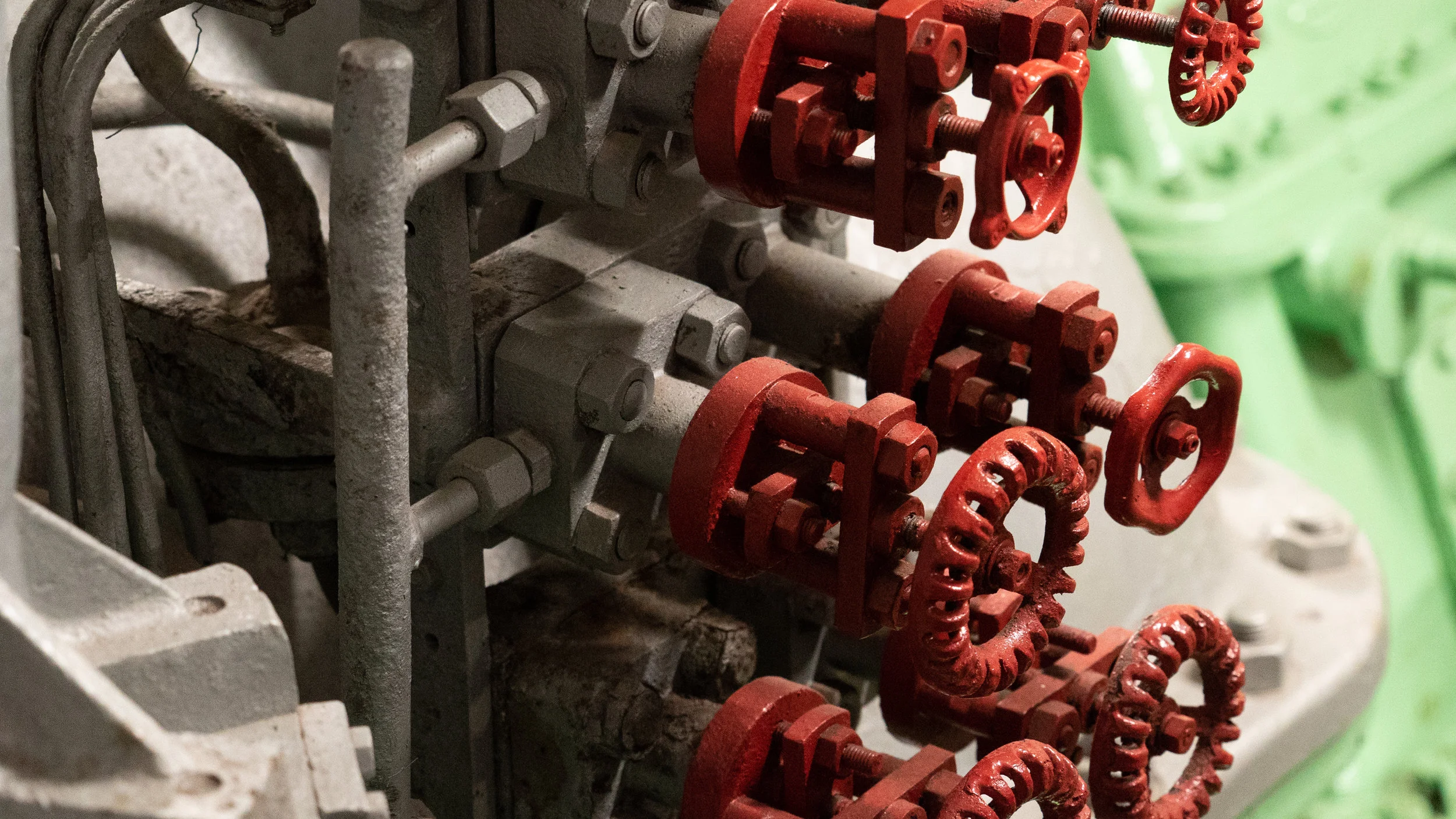 The Startup Therapy Couch™: Know it all... Don't control it all.