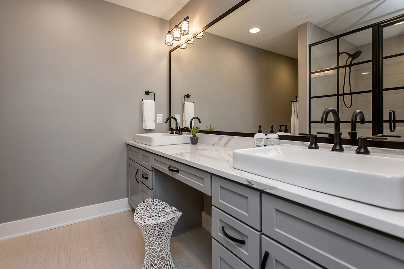 4021 82nd St-41.jpg
