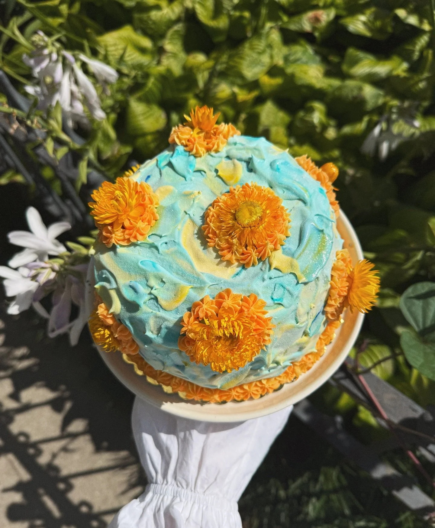 Van Gogh inspired cake for @lustyvin 🧡🦋🌛