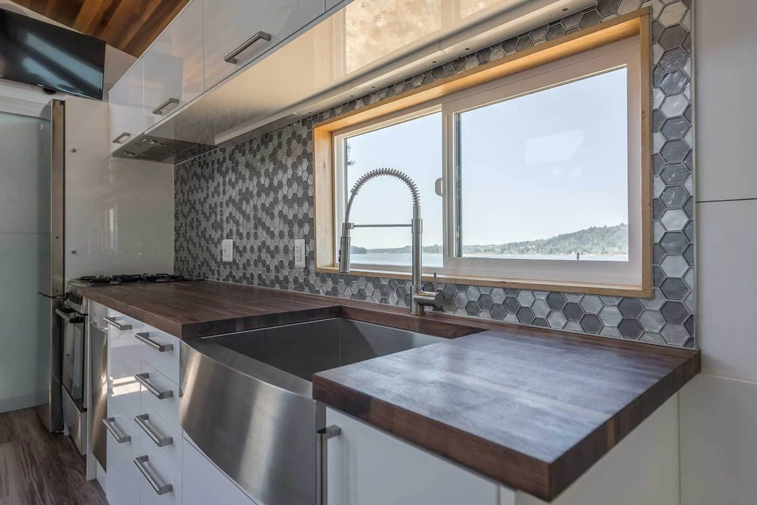 TinyInnovations-homepage-slider-kitchen_12.jpg