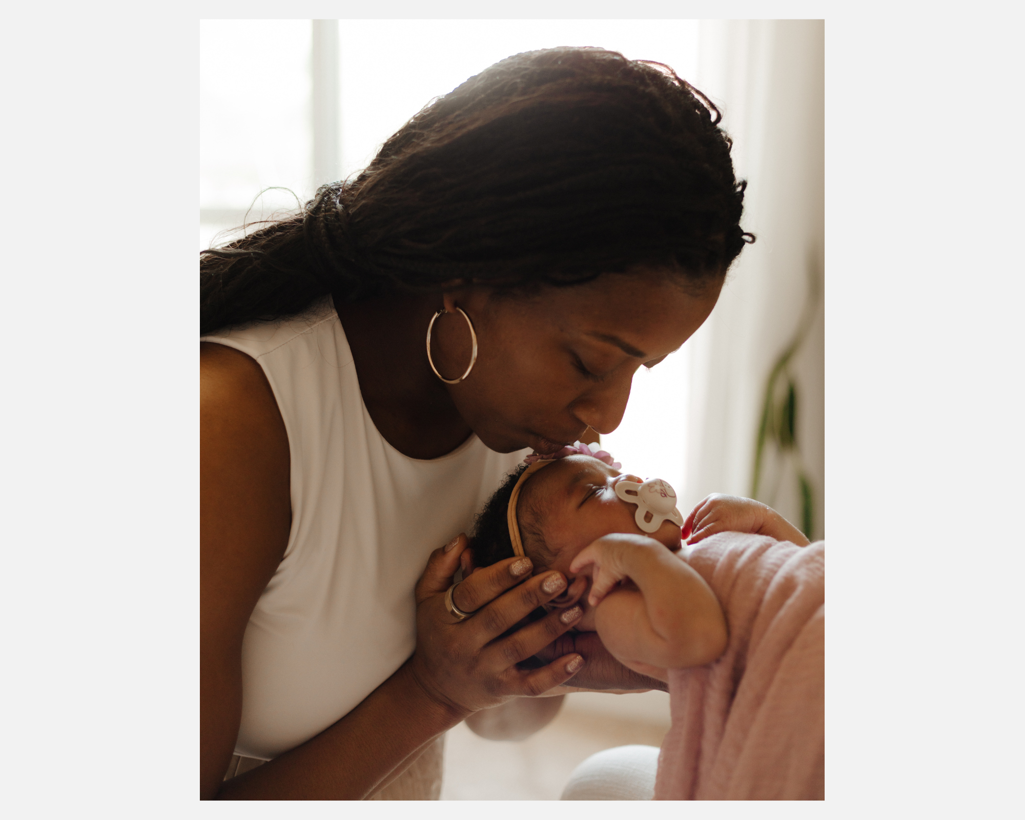 Metro Detroit Family Newborn Photographer Michigan In-Home Session (5).png