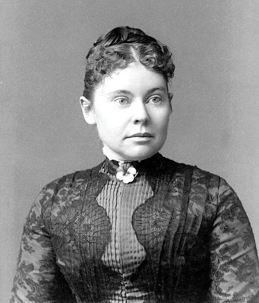 Lizzie Borden, 1890, looking glam.