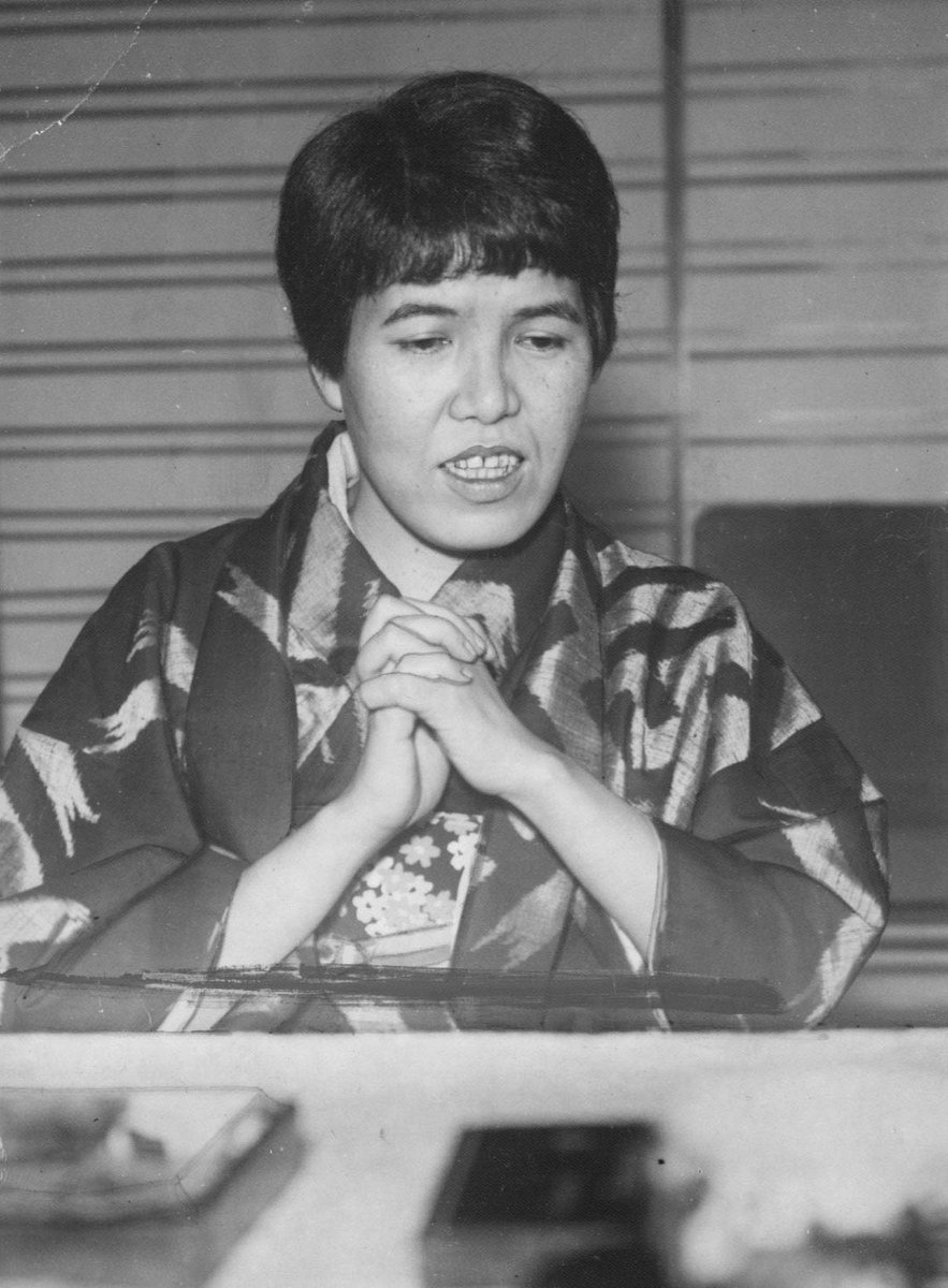 Yoshiya Nobuko in kimono.jpg