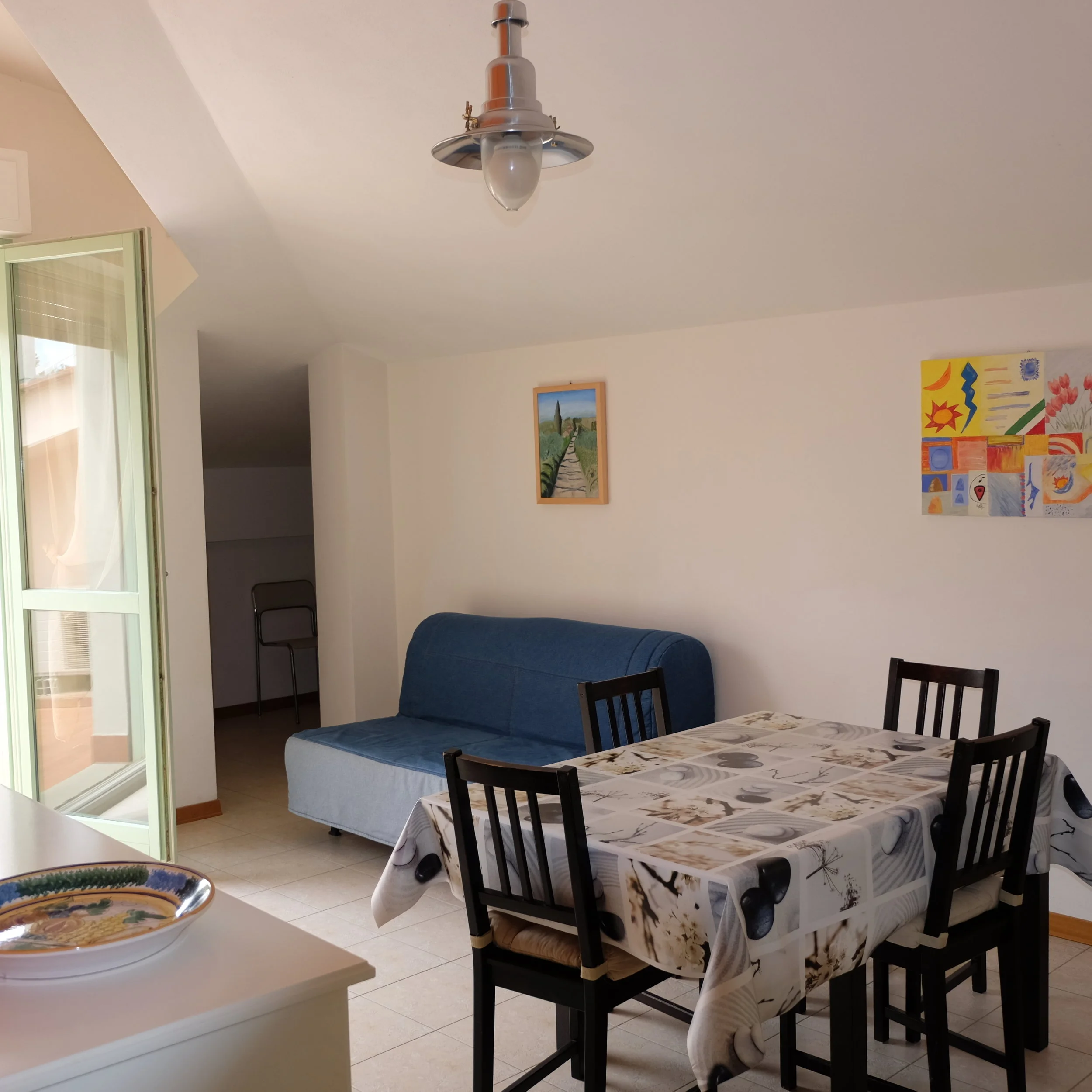 Living room 12.JPG