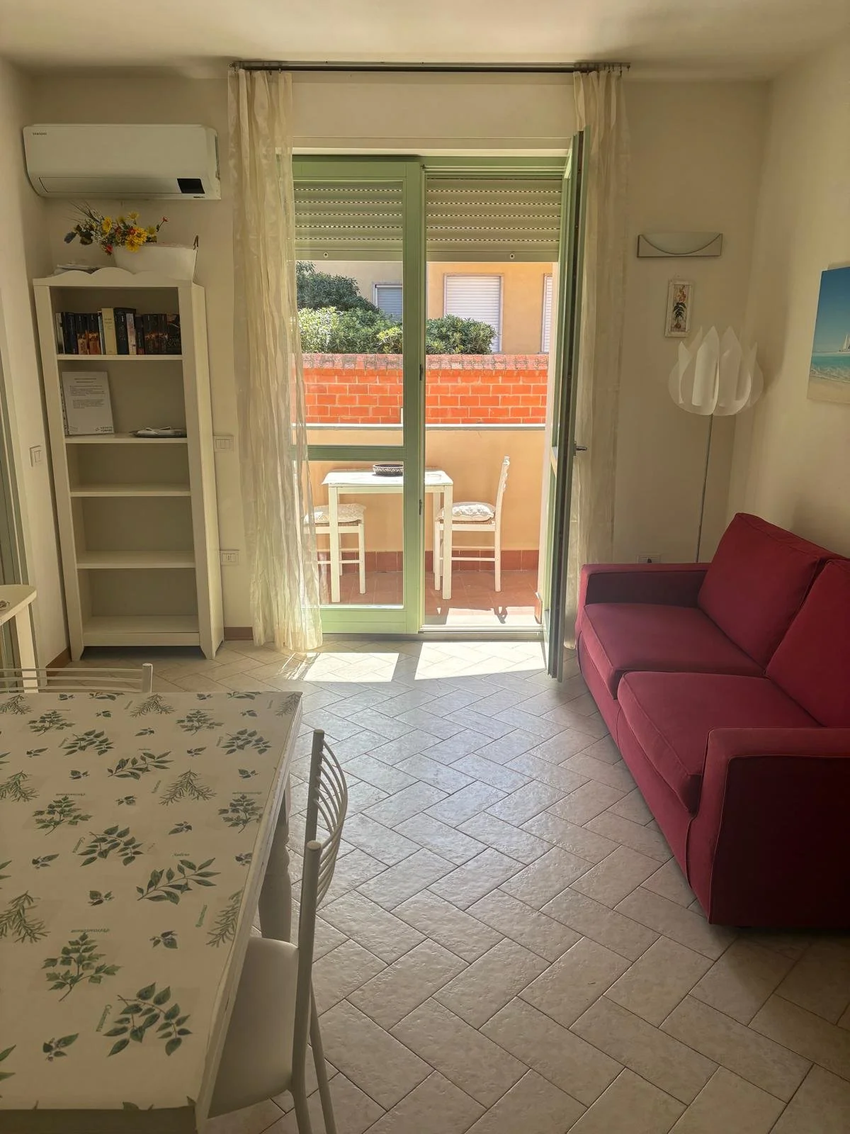 app. 6 soggiorno.jpeg