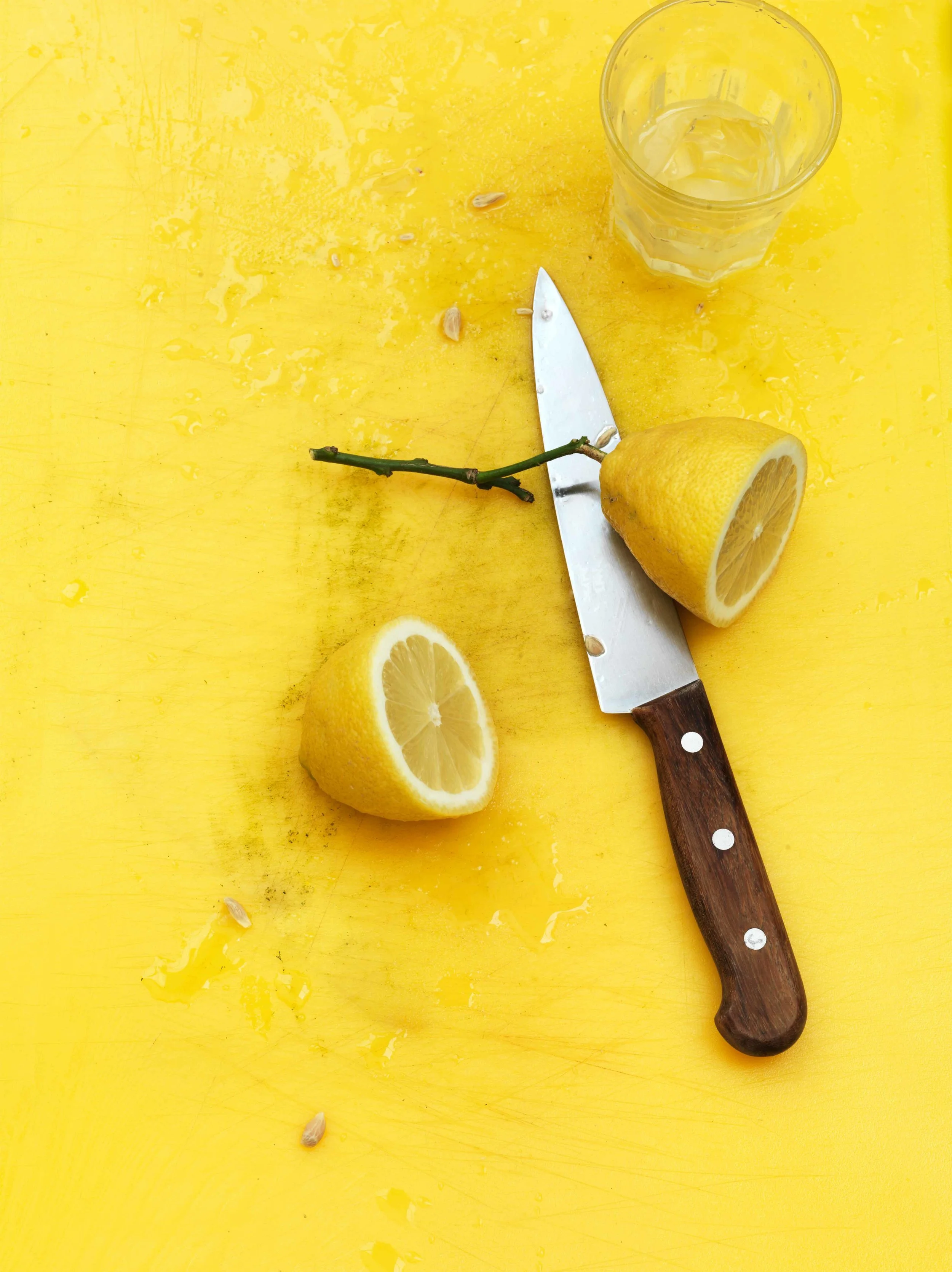 LemonsKnifeDarkerEditNW.jpg