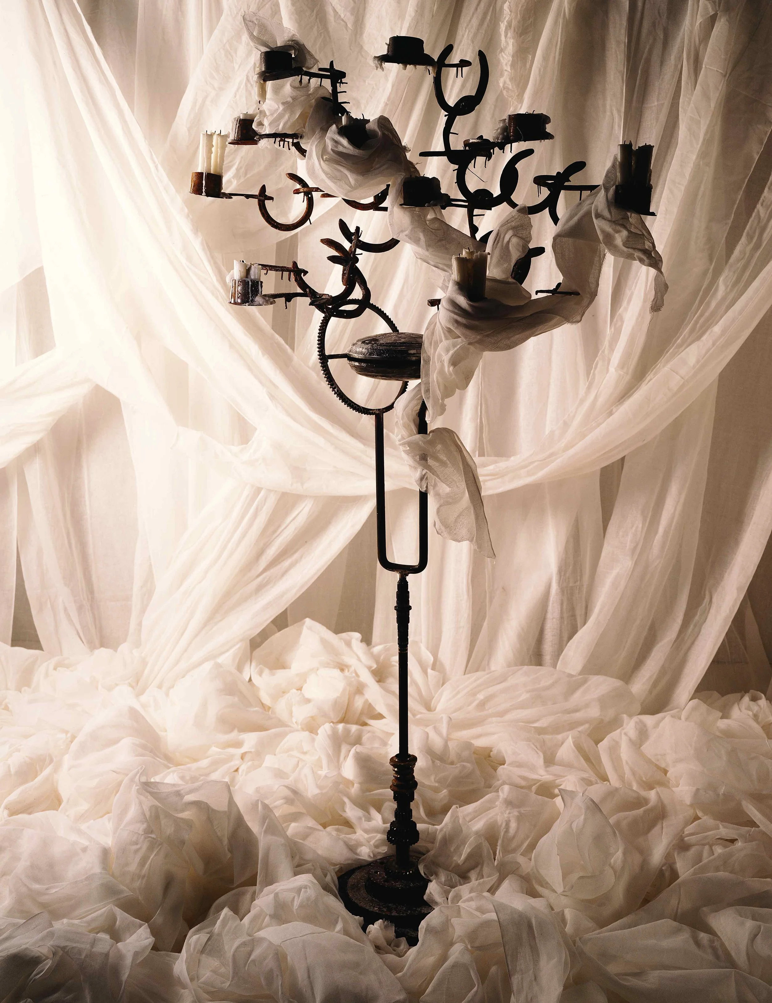 Tom-Dixon-chandelierColourNW.jpg