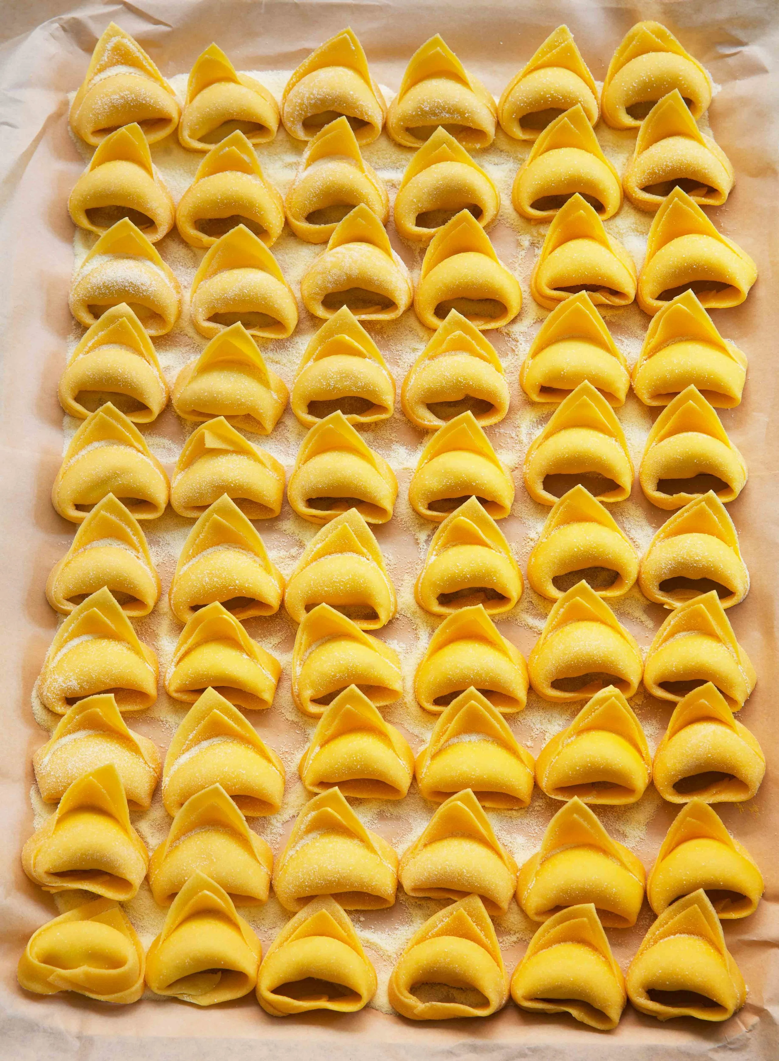 EggAnglottiLinaStores_1940NW.jpg