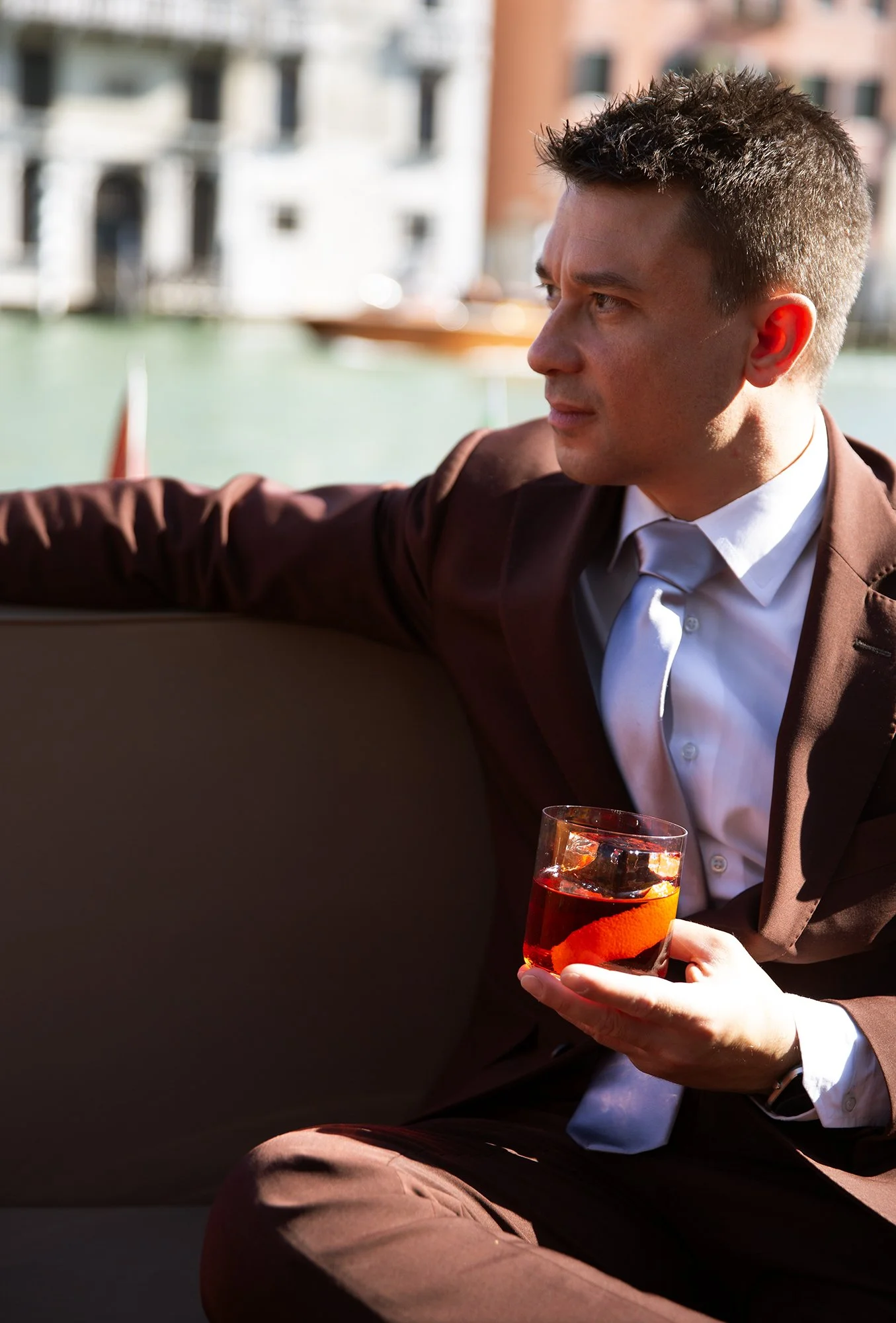VeniceDistilled_SSchwartz_AmanVenice_Negroni_AntonioFerrora_2440_web.jpg