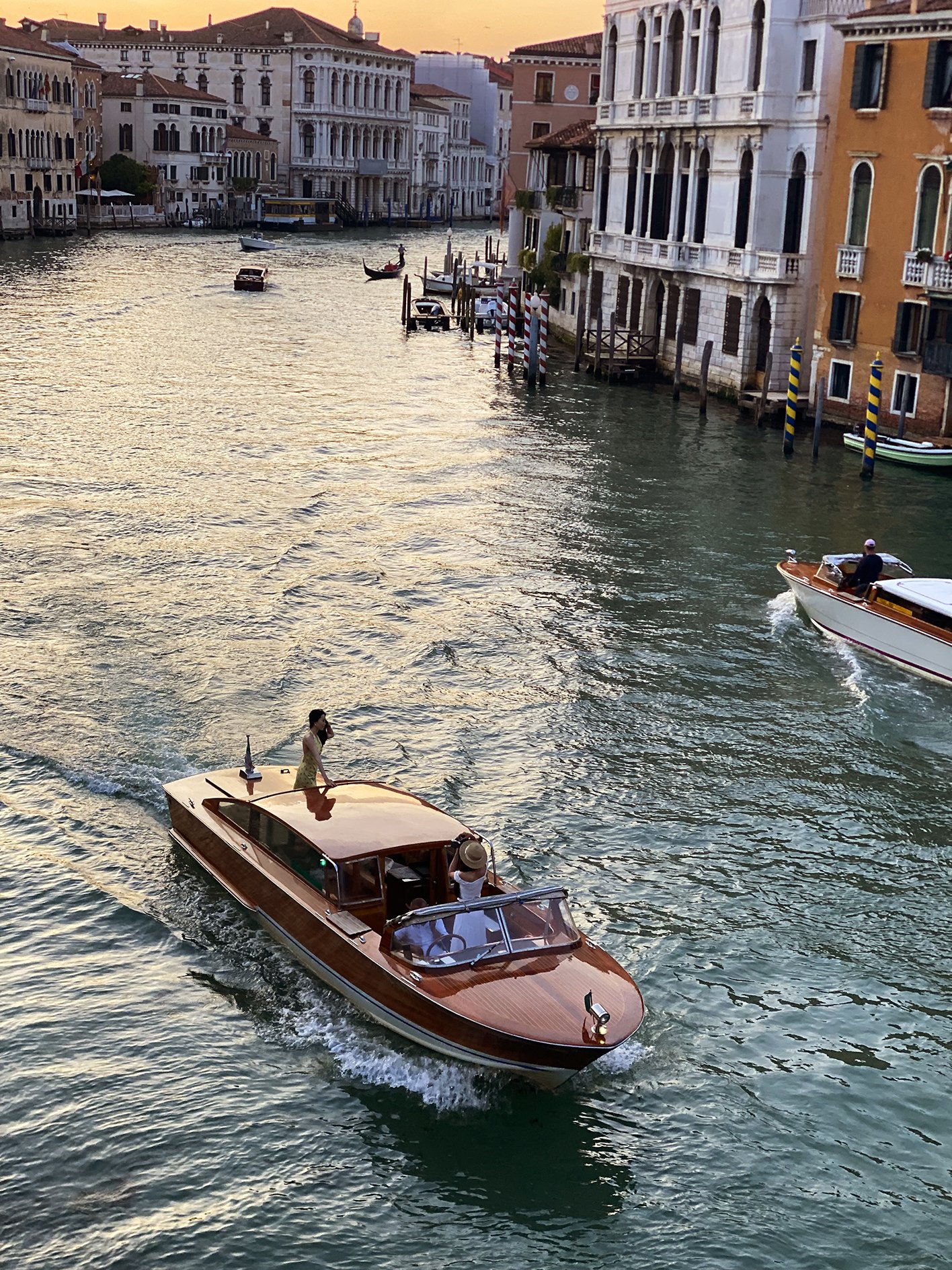 Venice_Sunset on canal_boats_IMG_2517_web.jpg