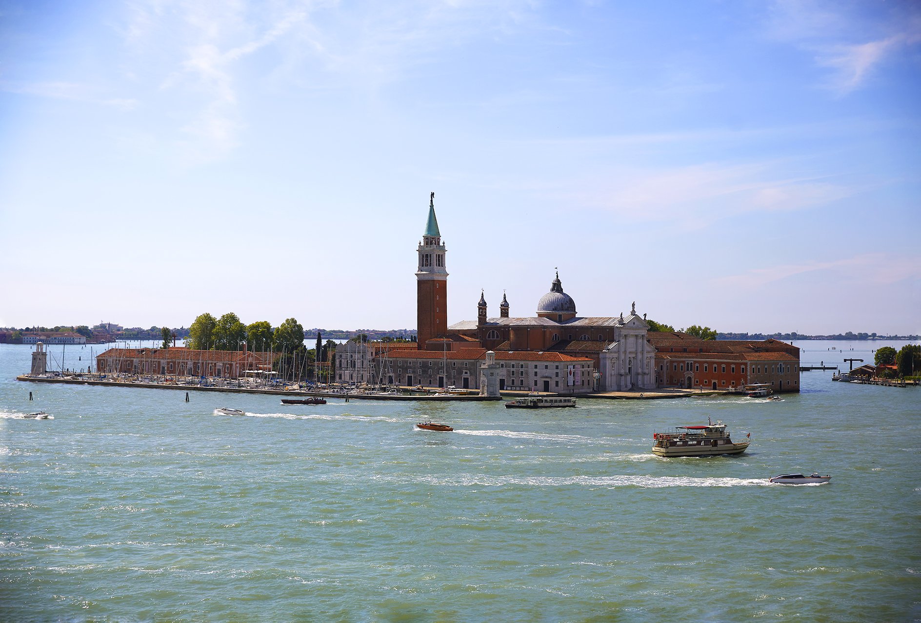VeniceDistilled_SSchwartz_BrickChurch_128_web.jpg