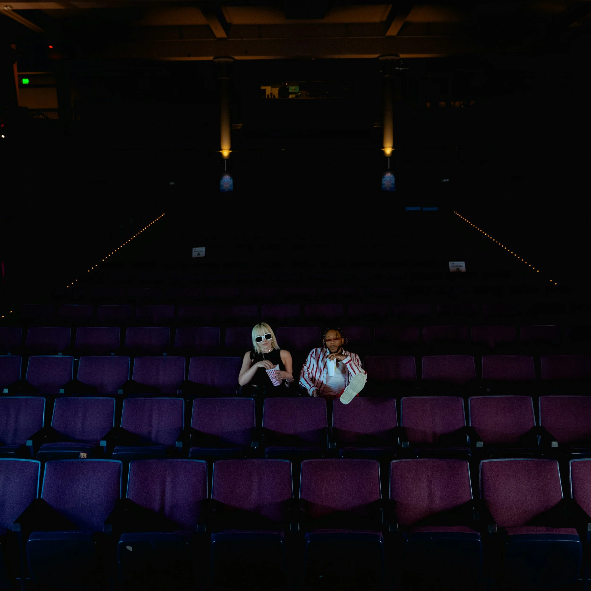 Queres ir ao cinema ou ao teatro?