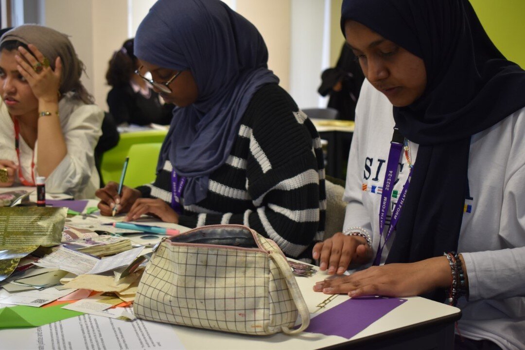 Yesterday, our students embarked on an exciting journey of self-expression and reflection! They joined a creative journaling workshop after school, which aimed to delve into the teachings of the Quran and the Islamic faith, emphasizing the importance
