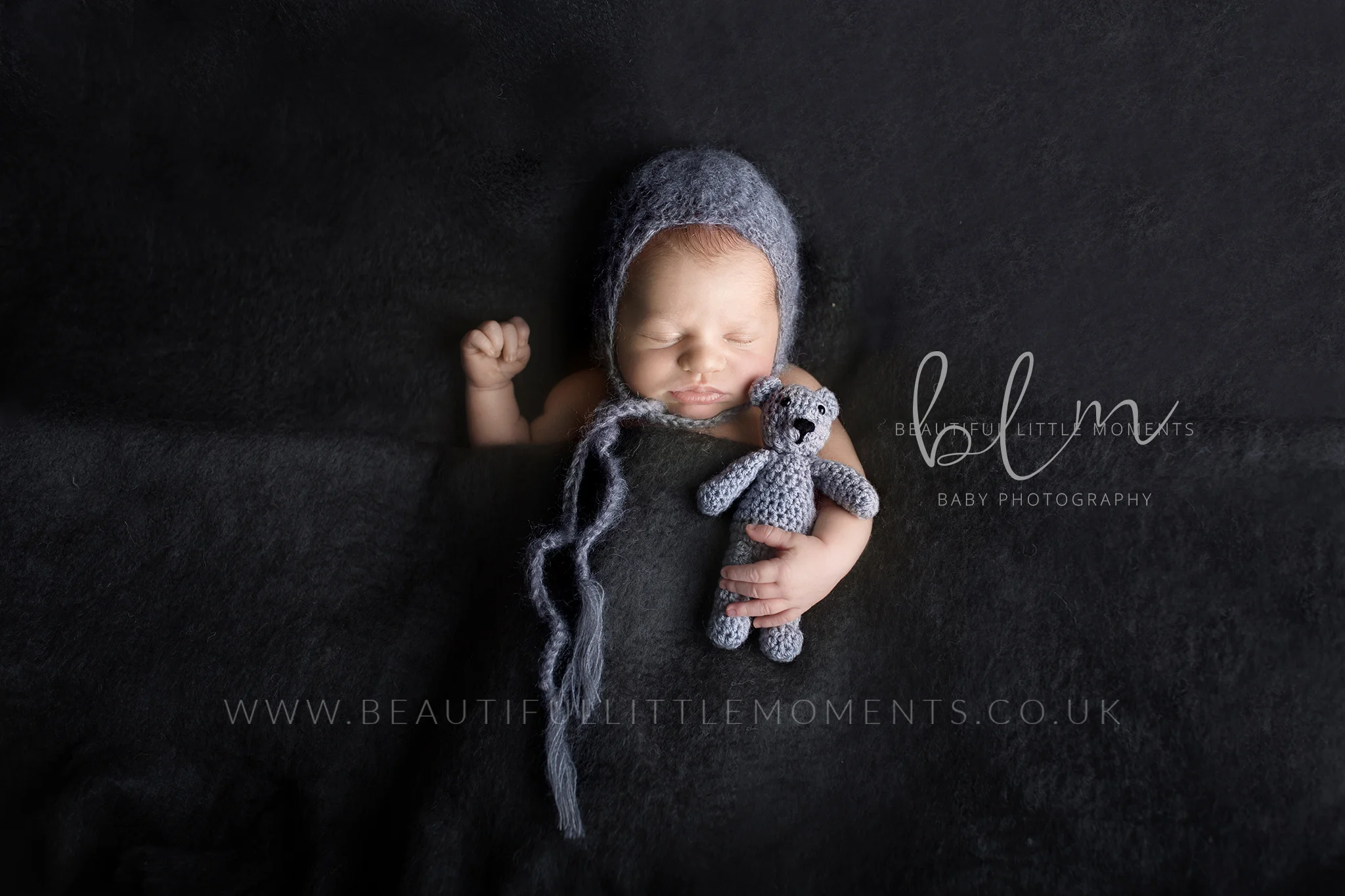 Hypnobirthing photography newborn baby antenatal postnatal taking photos