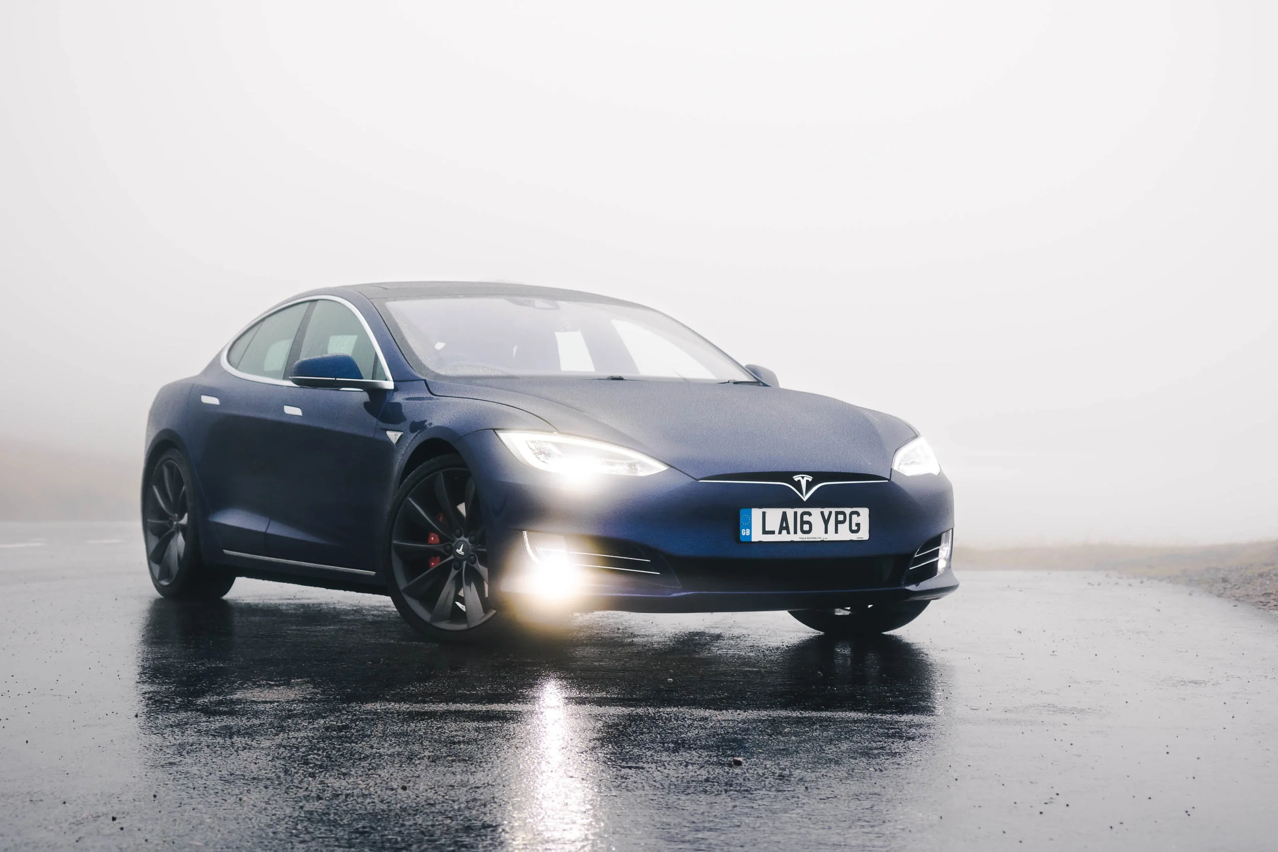 tesla 2017-2.jpg