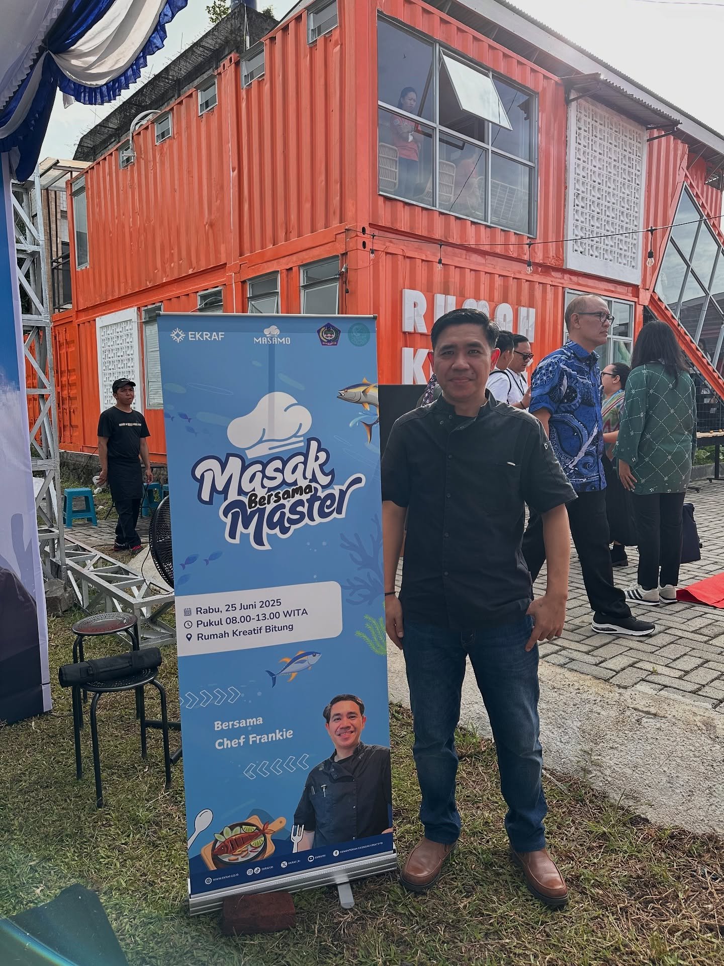 MASAMO Bitung 25 Jun 2025
Masak bersama Chef Frankie dari S Loft Manado hotel 
Menu yang akan dibuat ini hari : 
Tuna Nicoise Salad 🇫🇷, dan 
Tuna Fish &amp; Chips with Dabu Dabu Pesto 🇬🇧

#tuna #reseptuna #rumahkreatif #rumahkrearifbitung #bitung