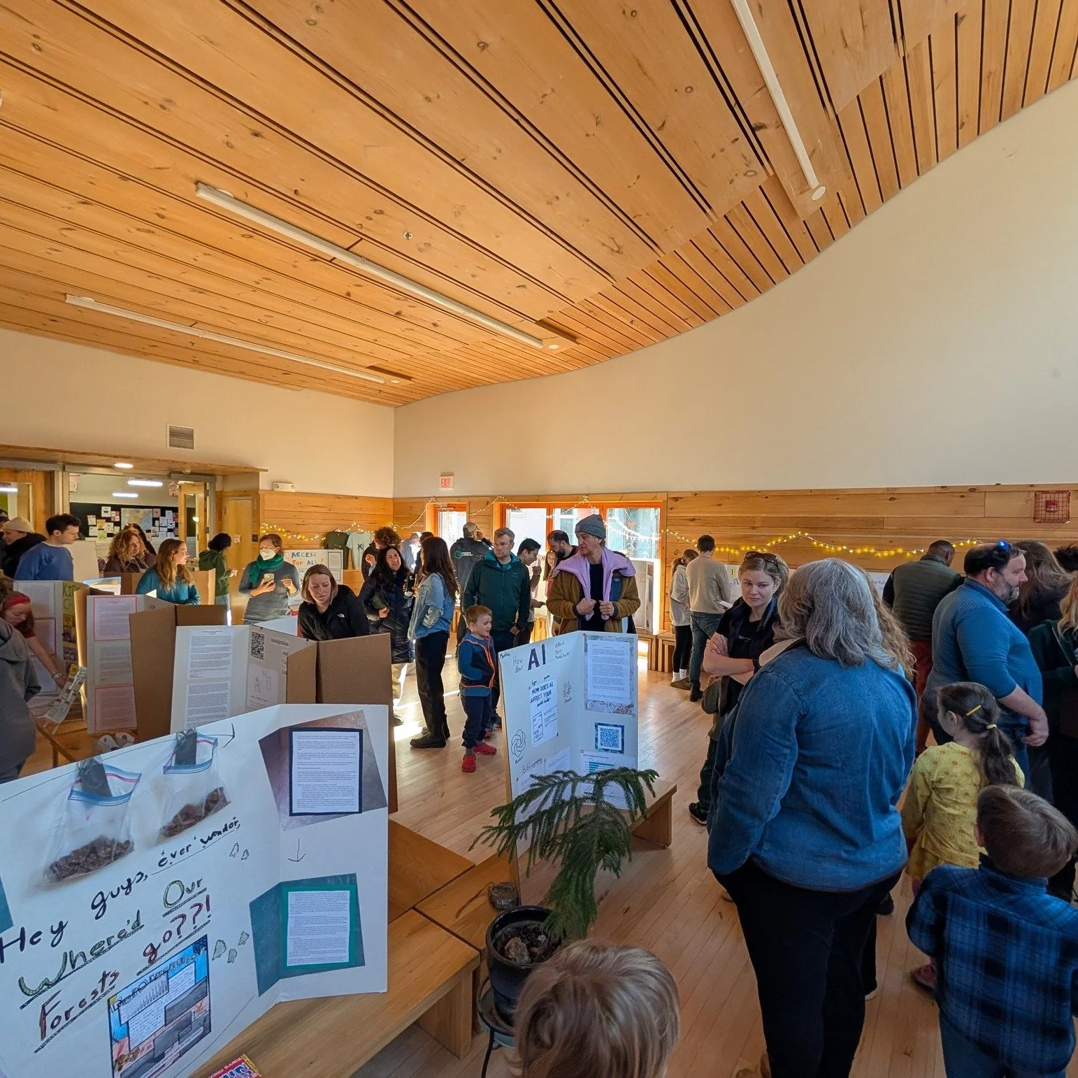 Last week, YEP presentations took over the meeting room! 🎉

Every spring, FSP's 7th &amp; 8th graders take on Year-End Projects driven by their own questions and passions &mdash; from wildlife crossings to electric vehicle infrastructure to service 