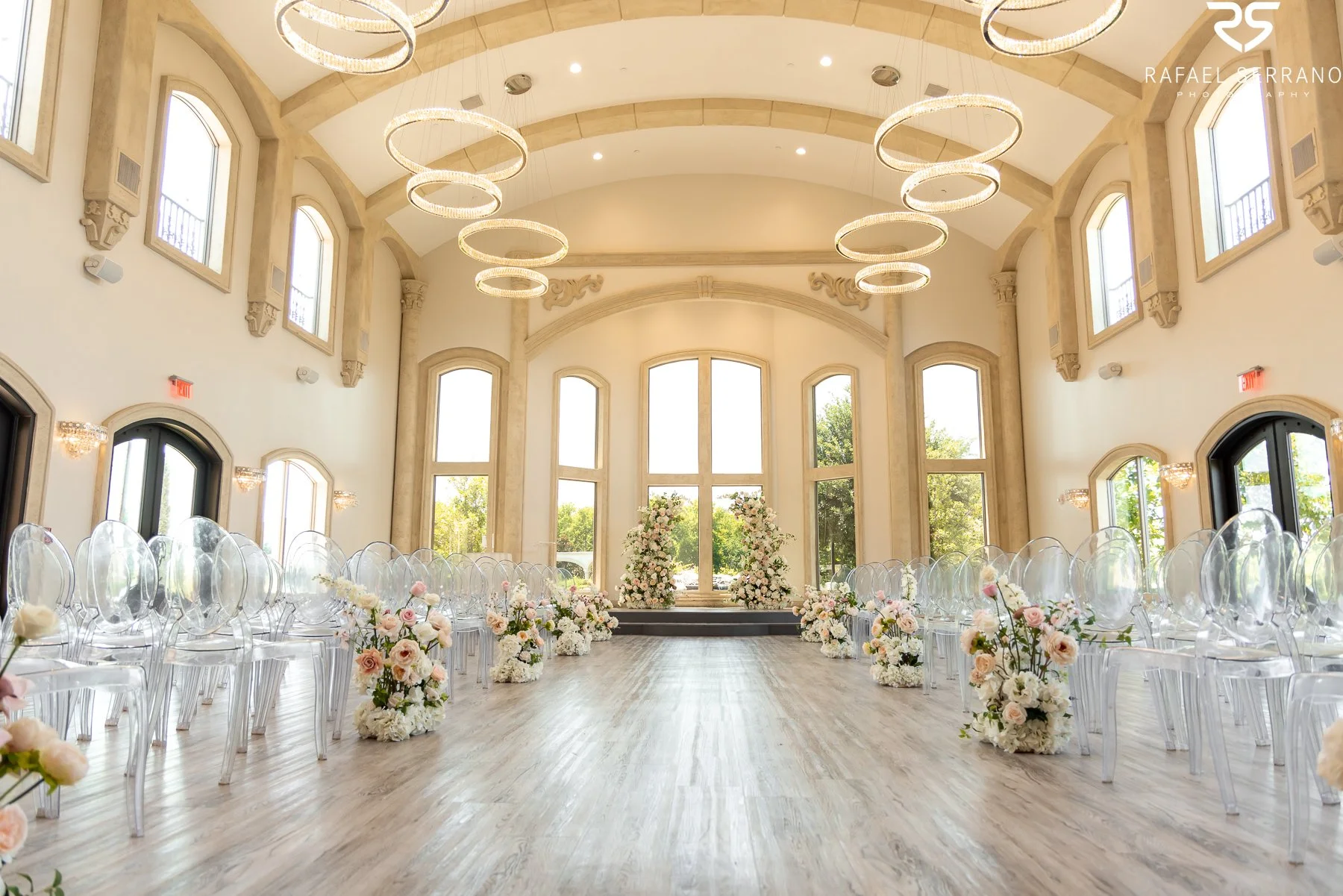 Aerial view of Knotting Hill Place wedding venue showing the 10,000 square foot  outdoor event lawn with 300+ guest reception setup, elegant table arrangements,  dance floor, and professional event layout in Dallas-Fort Worth