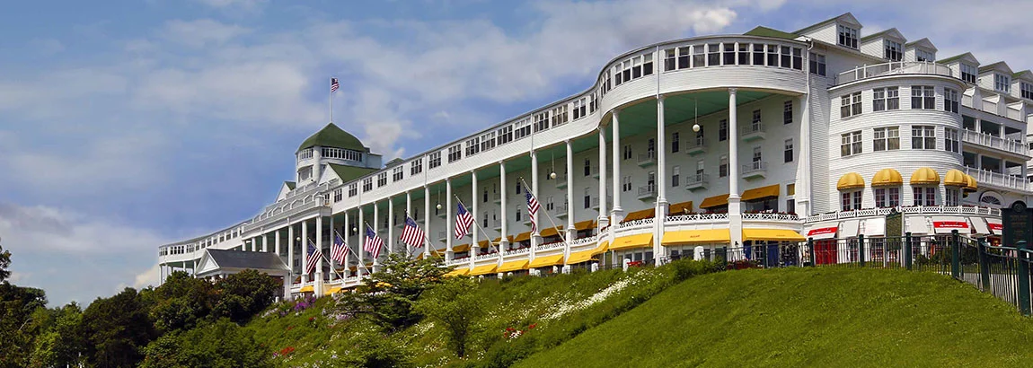 grandhotel-mackinacisland-home-hero1v.jpg