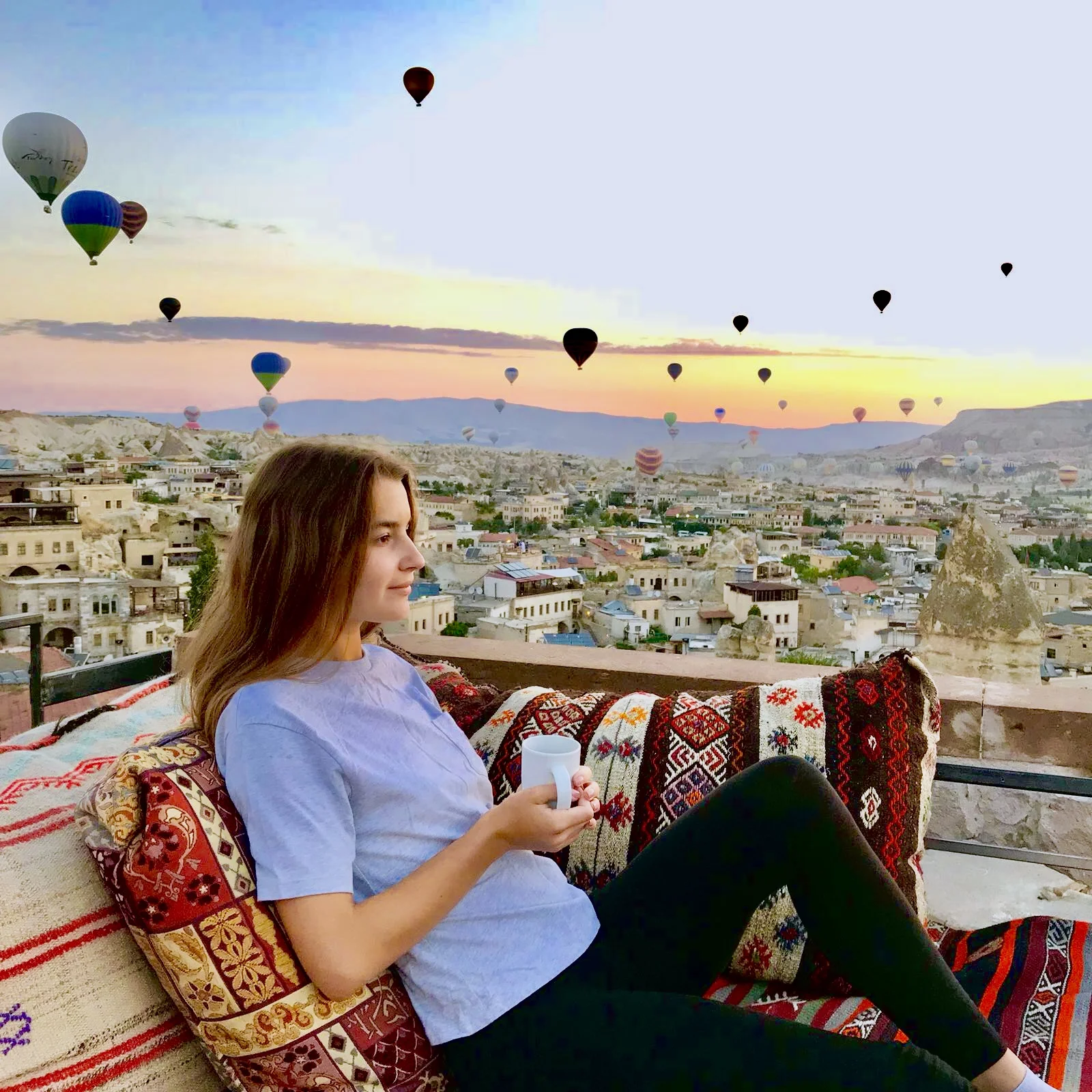 The rooftop of Explorer's Cave Hotel, 5:30am. The sunrise time.