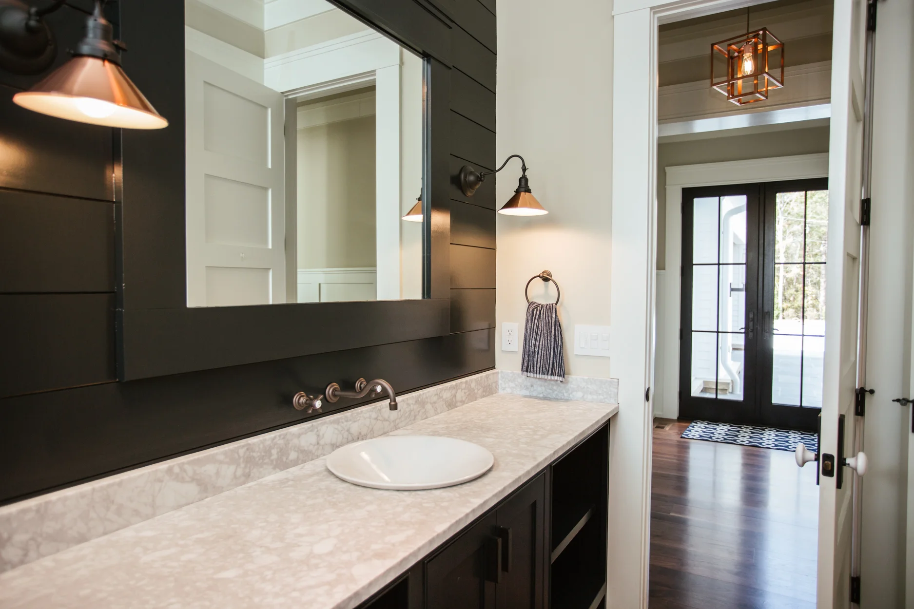 Black Not Shiplap/Nickelgap