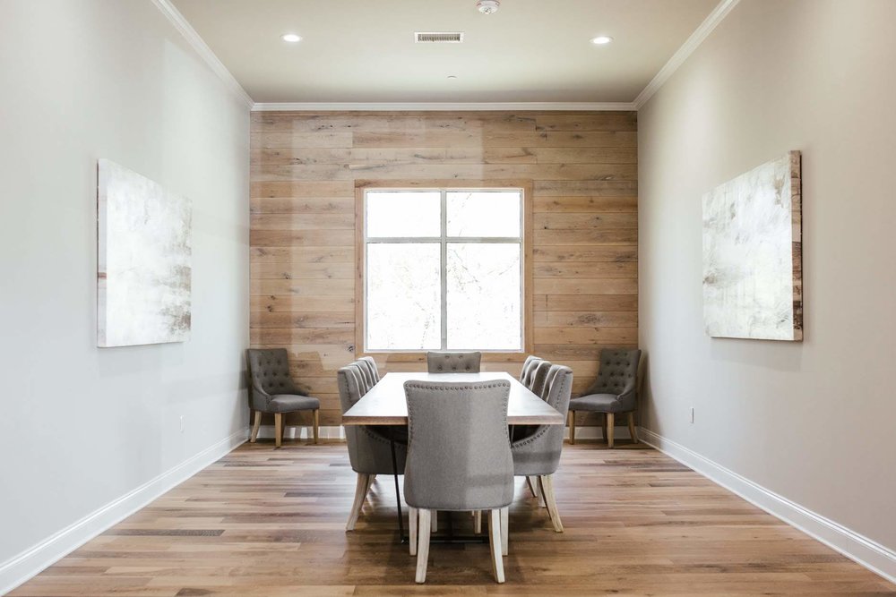 Trend Alert White Oak Walls Water S, Diy Accent Wall With Laminate Flooring