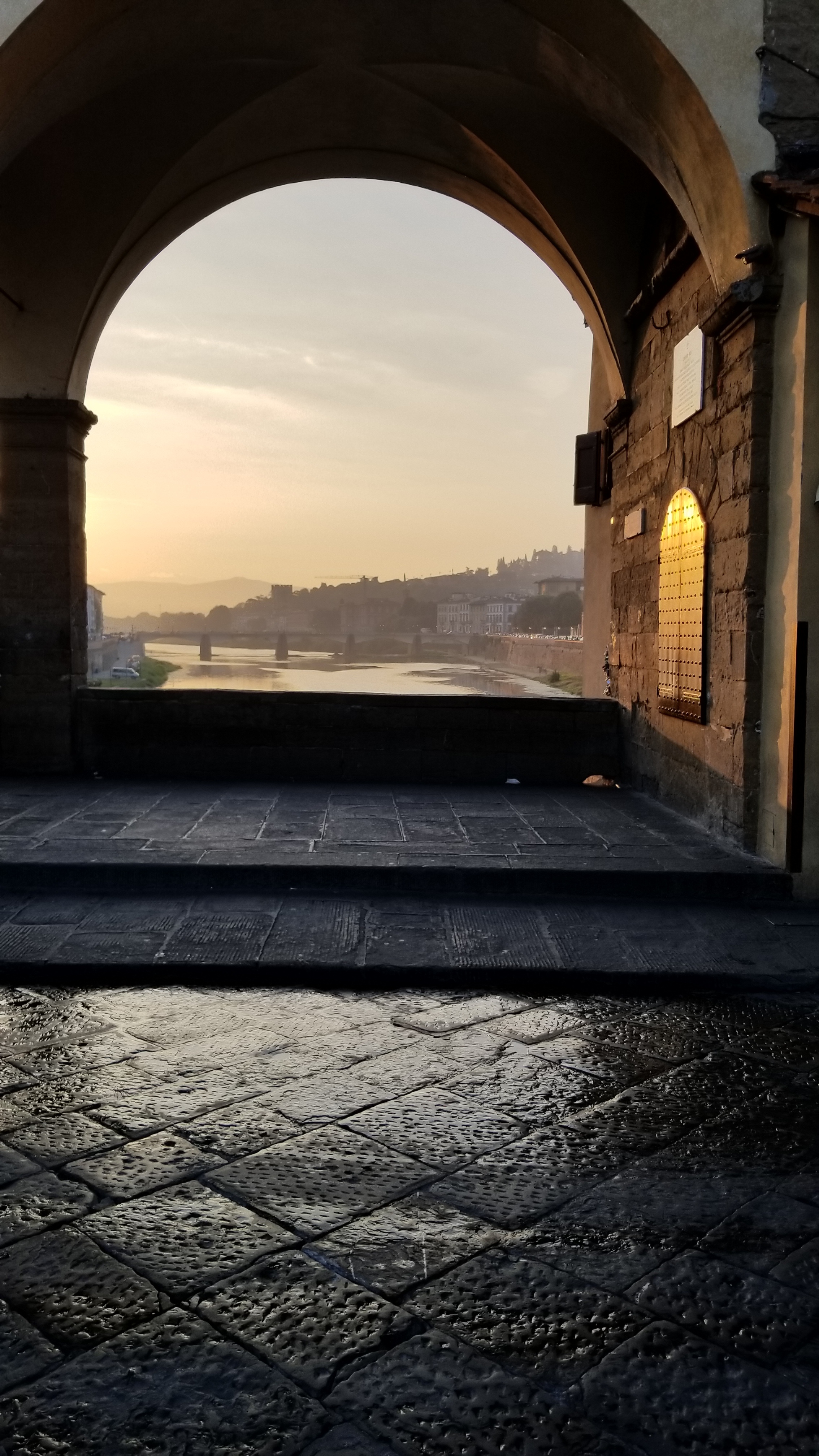 Ponte  Vecchio in the morning