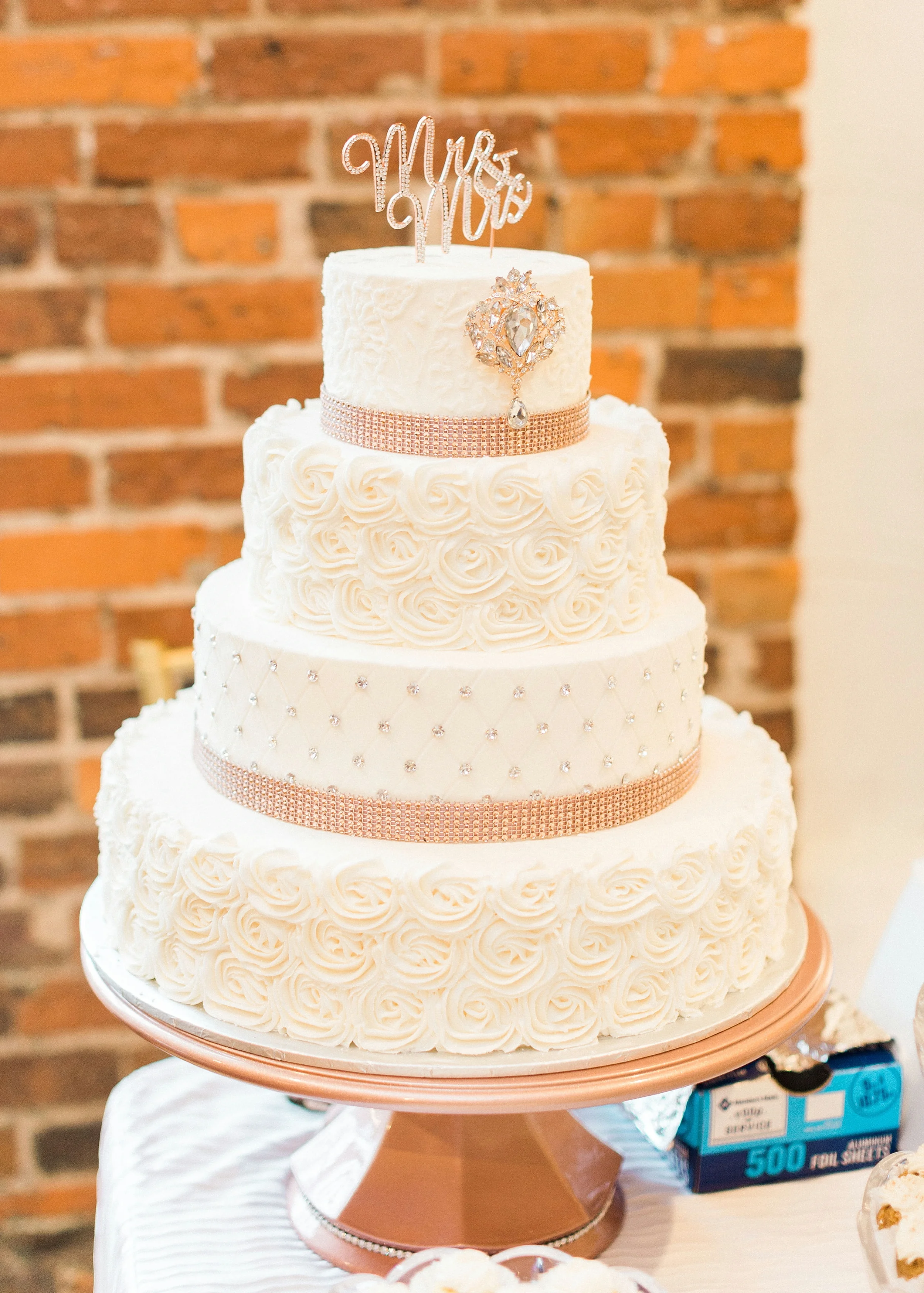   Photo by Annie Timmons Photography, Cake by Edible Artistry  