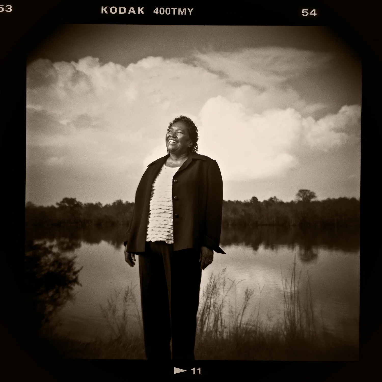 LINNEN_HOLGA_0001_final.jpg