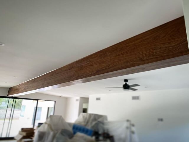 Felt like I couldn&rsquo;t wait to get final pics of this space and the Walnut wrapped beam I did for @canalphx so here is a pic I grabbed after I wrapped up the install! This house is killer and I&rsquo;m glad I got to add my touch to this great roo