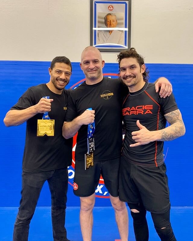I miss training and learning with these World Champs. Let&rsquo;s get these gyms opened up again haha #gb72 #graciebarra #gbwear #gbaz #gbarizona #jiujitsu #rolls graciebarraphoenix #gbphx