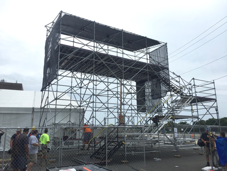 DNC 30'h Press Broadcast Box