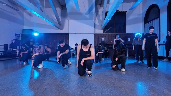 Dance Sassy With Chris. Mon &amp; Wed 7:30P at the Dance Complex, Cambridge Ma. 📍 @thedancecomplex 🧠 @dancesassywithchris 🎥 @neocoolstar 🎤 Bad Guy by Billie Eilish  #dancestretch #dance #choreography #boston #bostondance