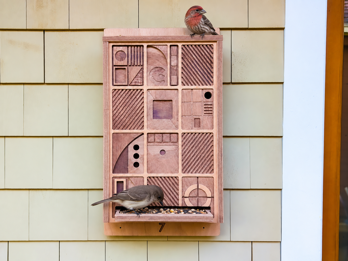 CHIRP COMPANY_NEVELSON_BIRD FEEDER_4.png