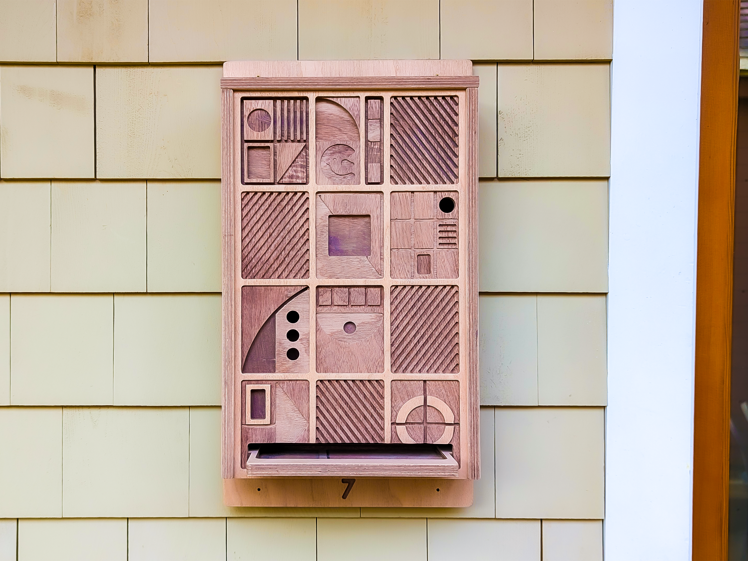 CHIRP COMPANY_NEVELSON_BIRD FEEDER_3.png