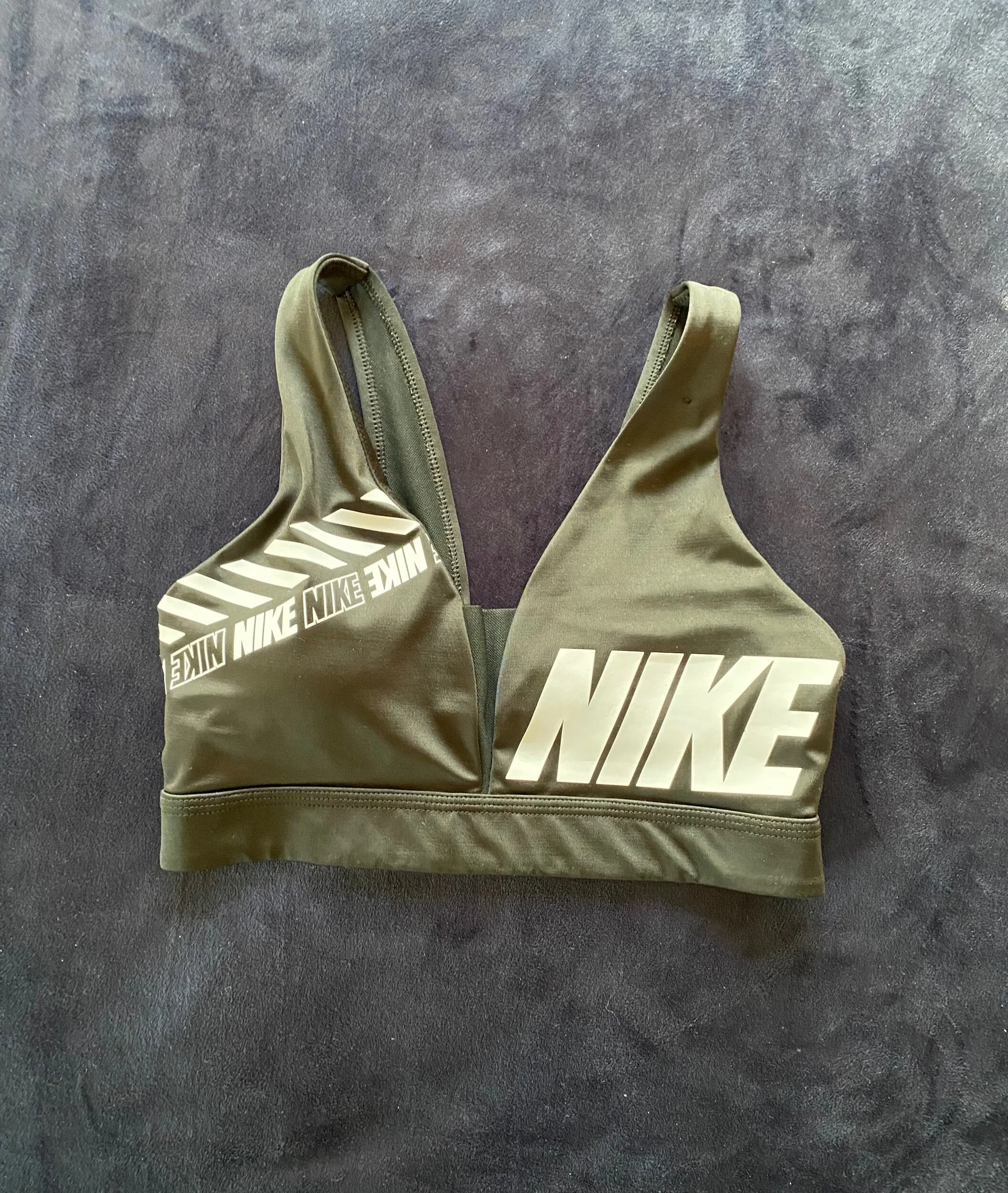 6D3AE206-537C-4573-8950-5C85EC95A727