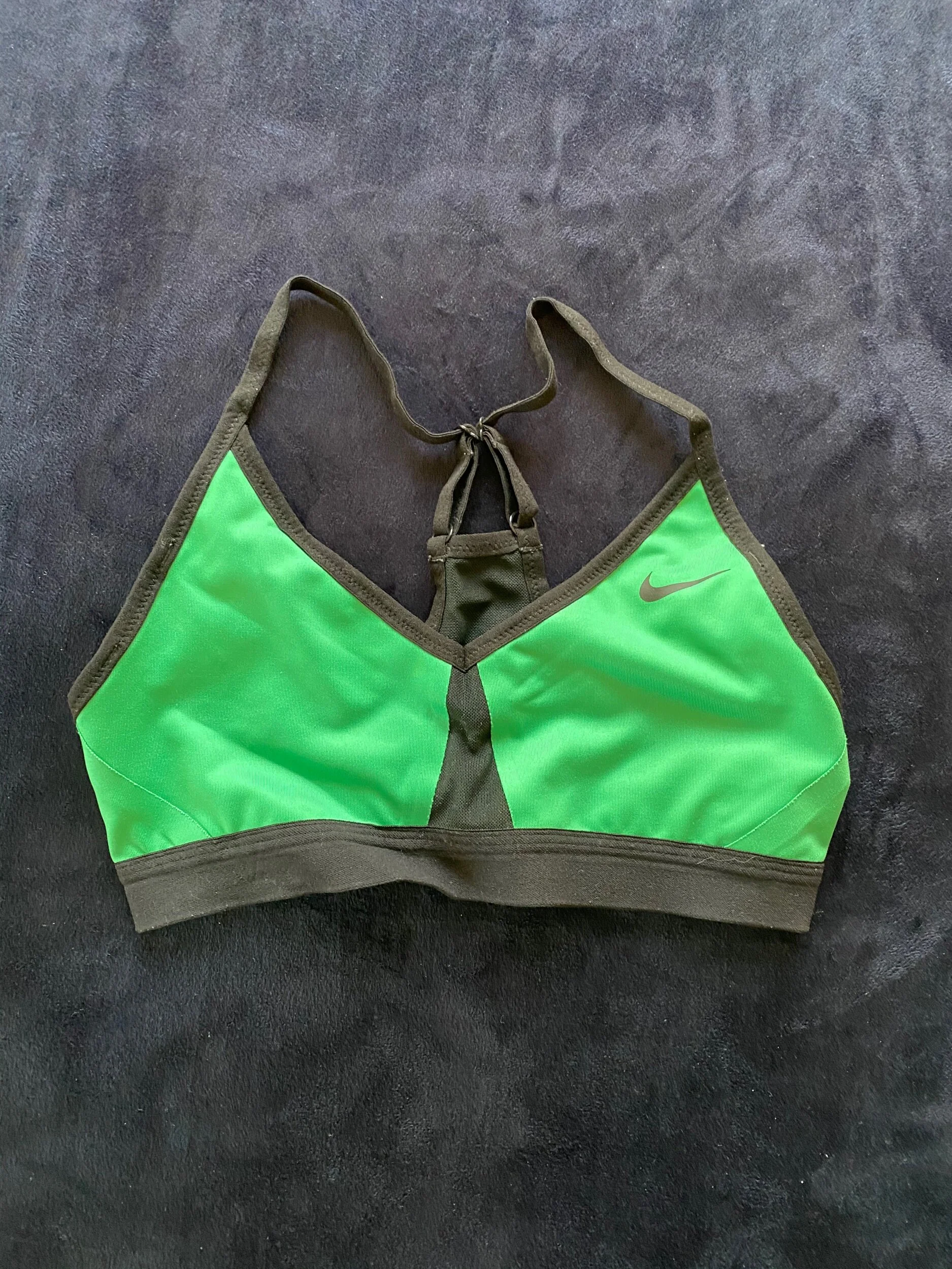 E4B16D2F-65DF-4887-A186-6B5CA9708F9A